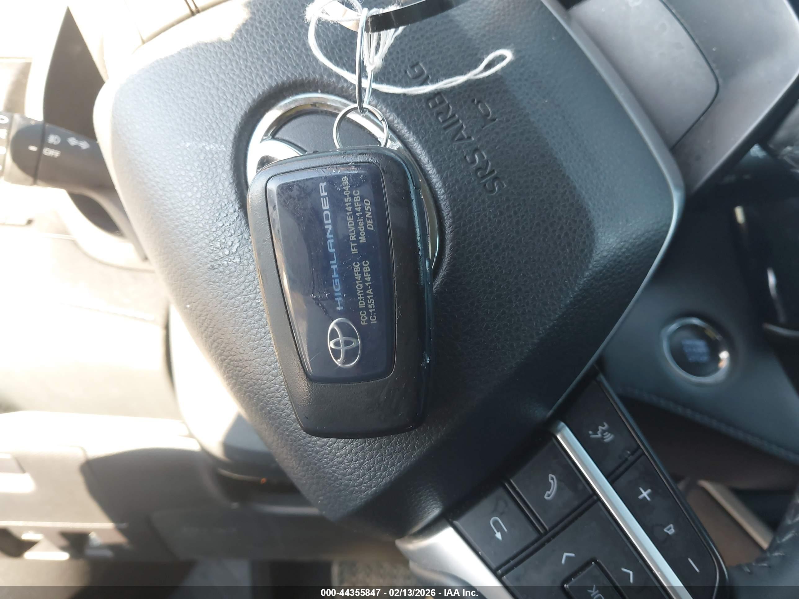 TOYOTA HIGHLANDER image 11