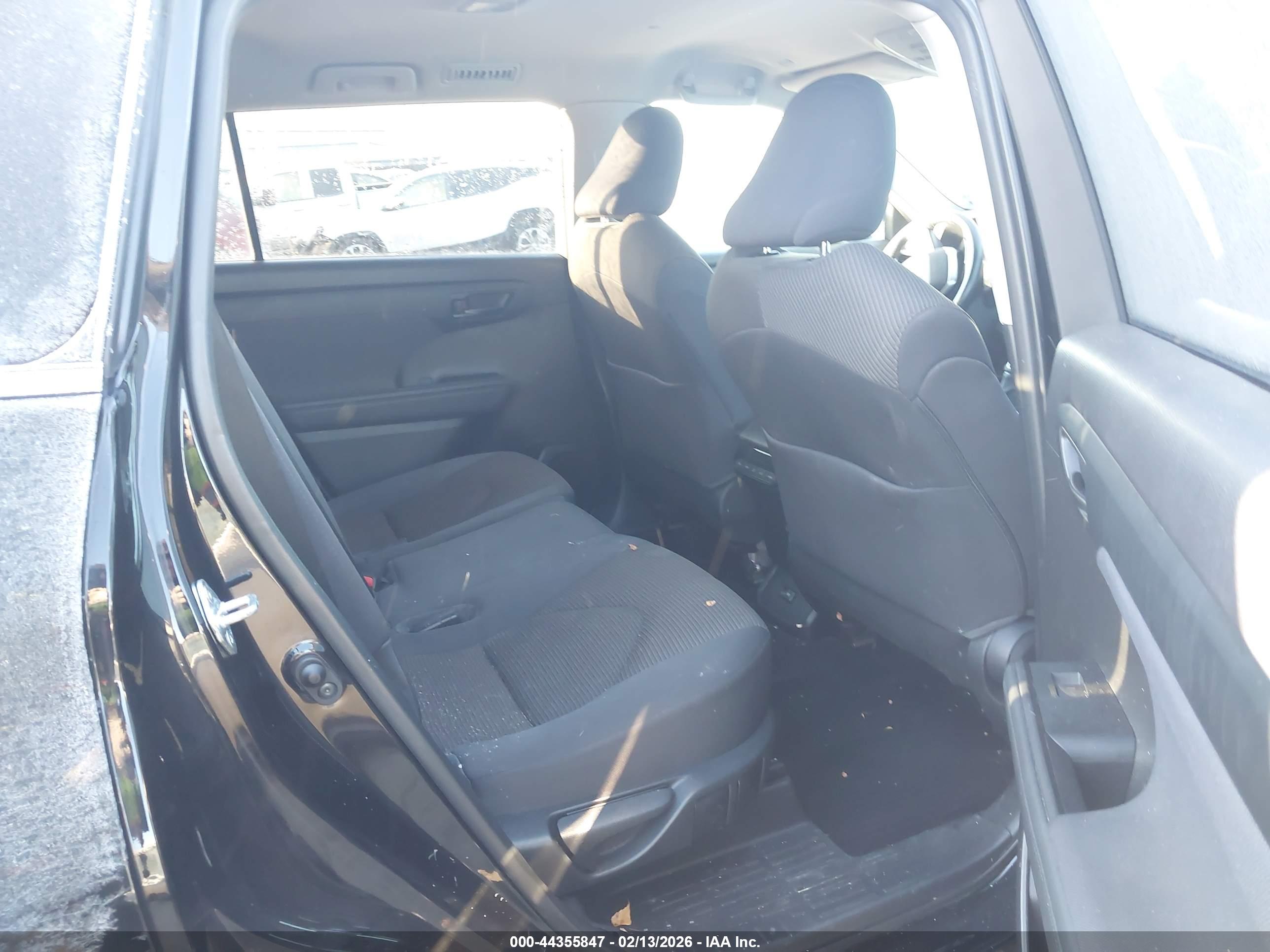 TOYOTA HIGHLANDER image 8