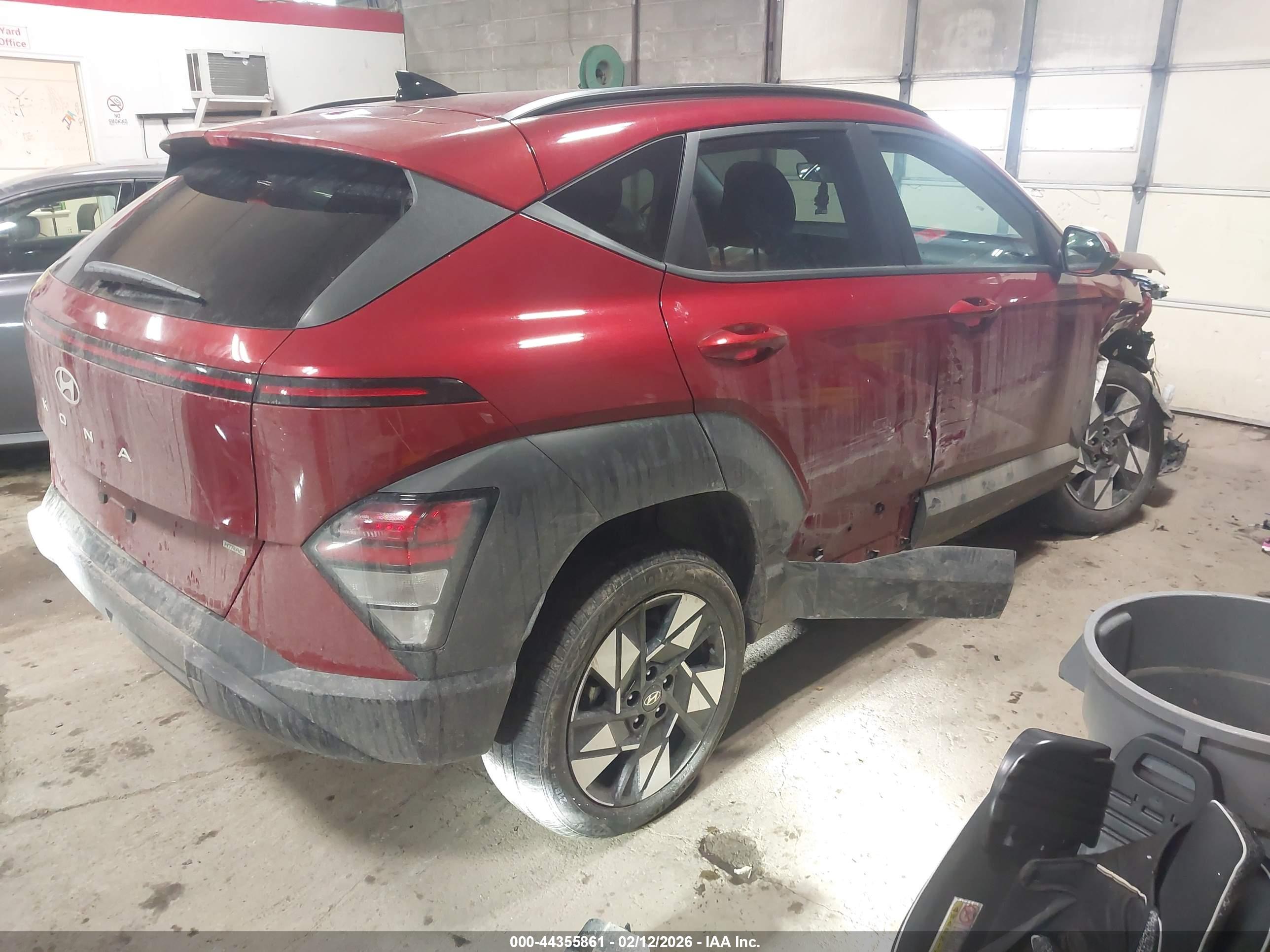 HYUNDAI KONA image 4