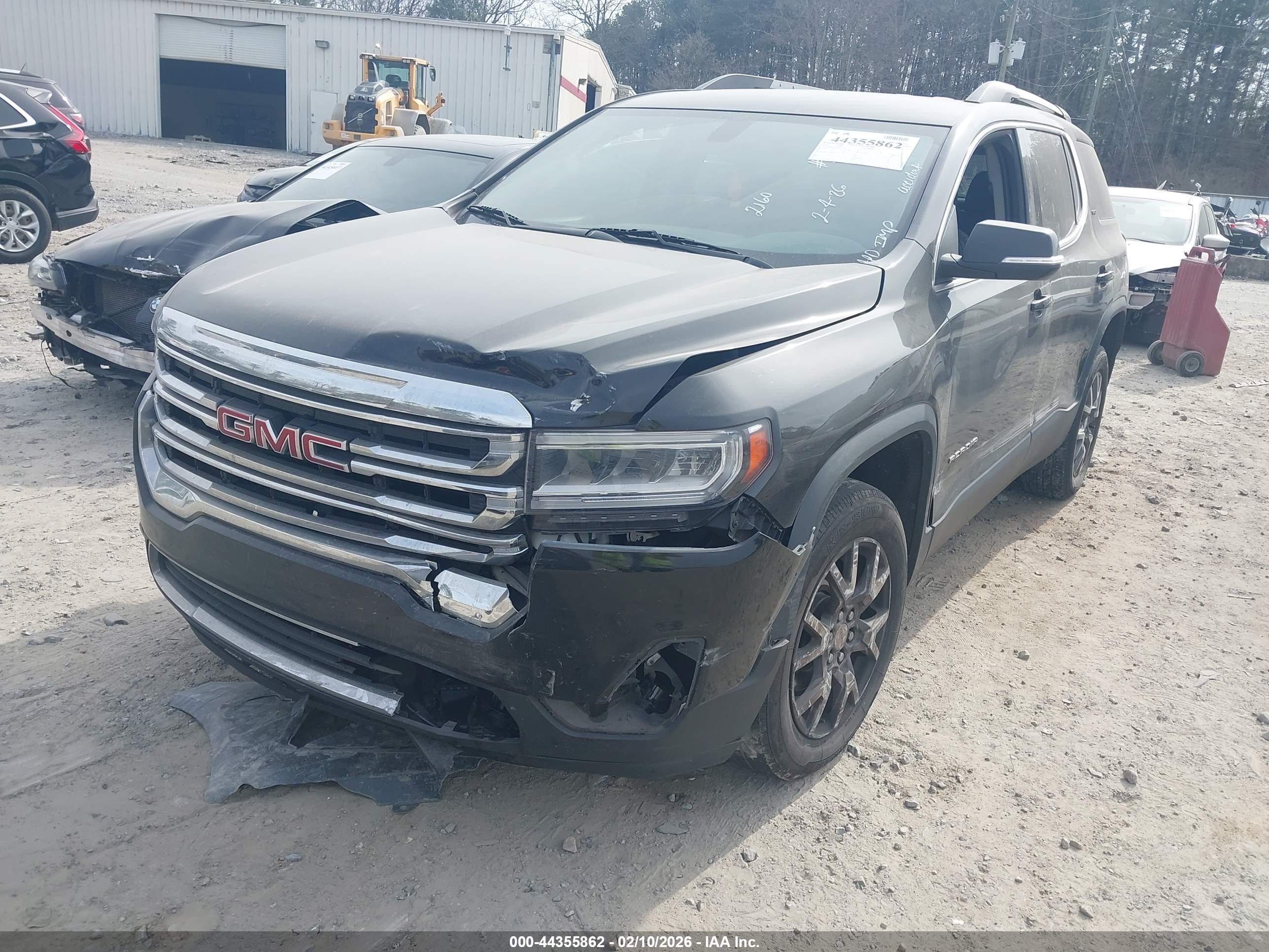 GMC ACADIA image 2