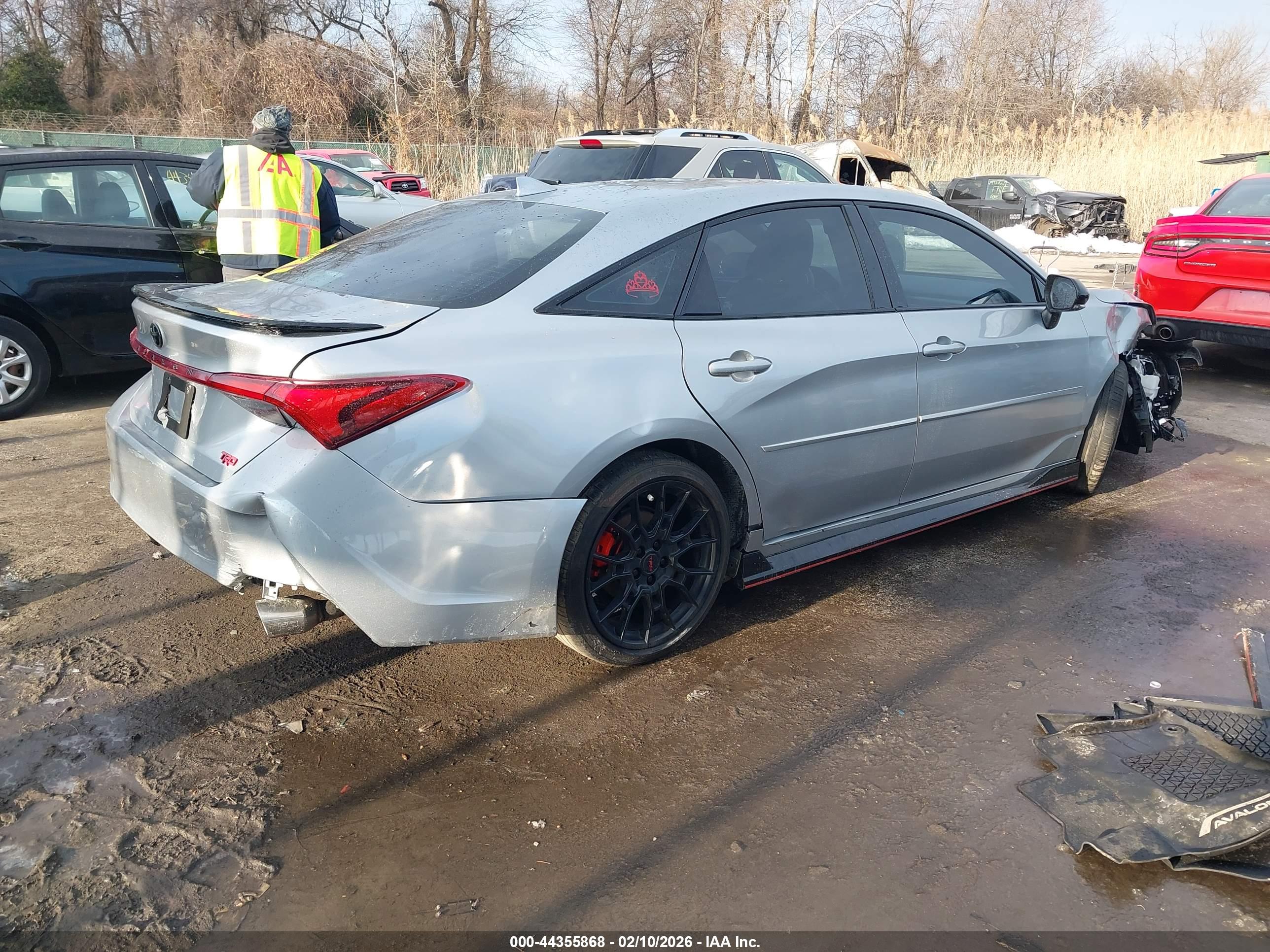TOYOTA AVALON image 4
