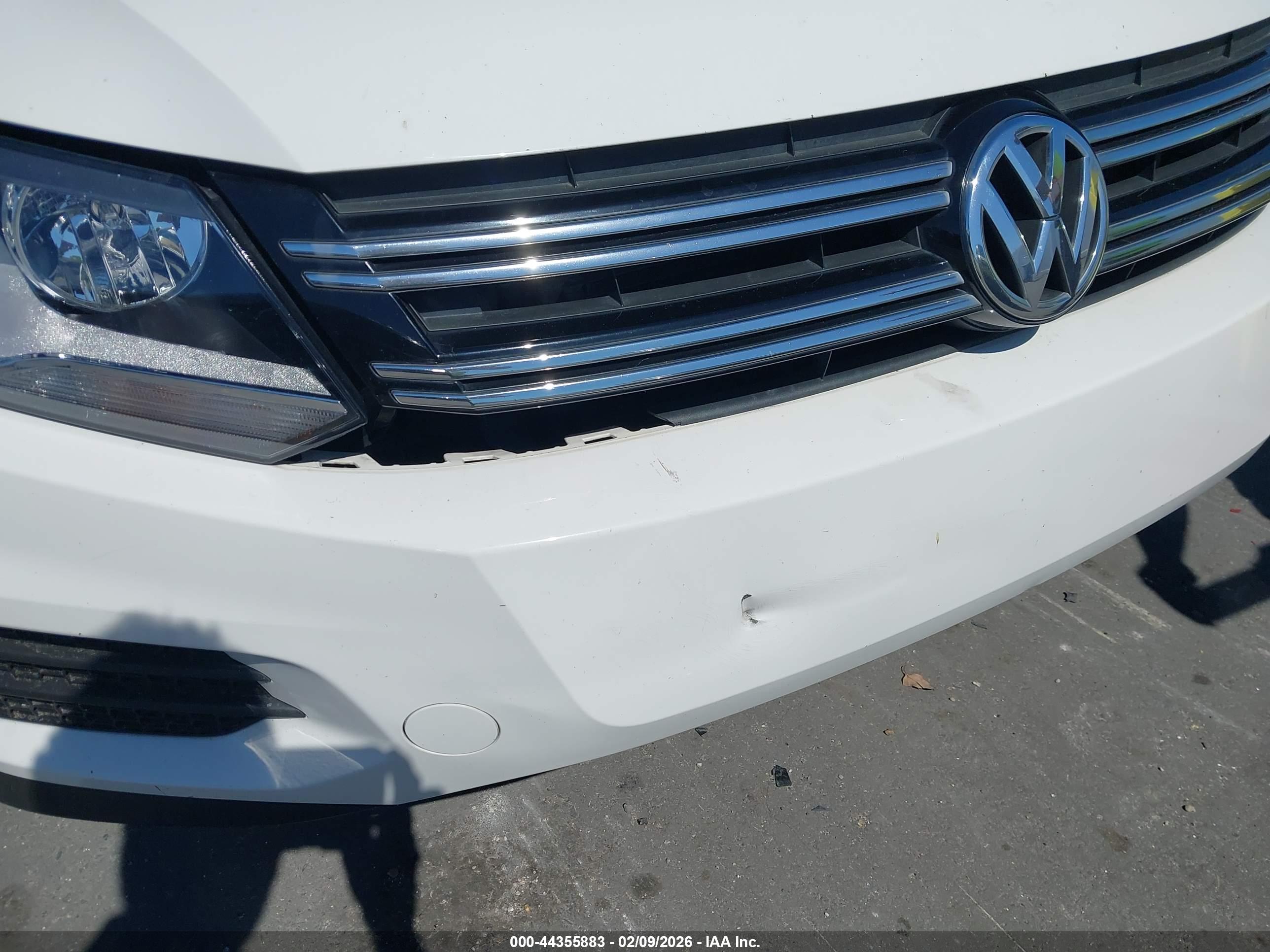 VOLKSWAGEN TIGUAN image 6