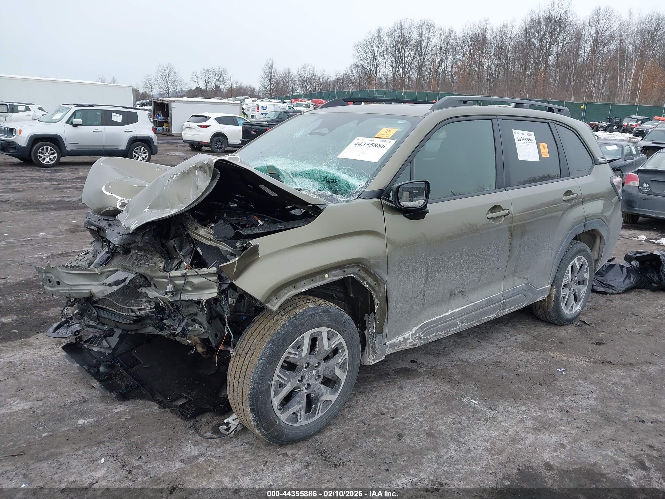 SUBARU FORESTER image 2