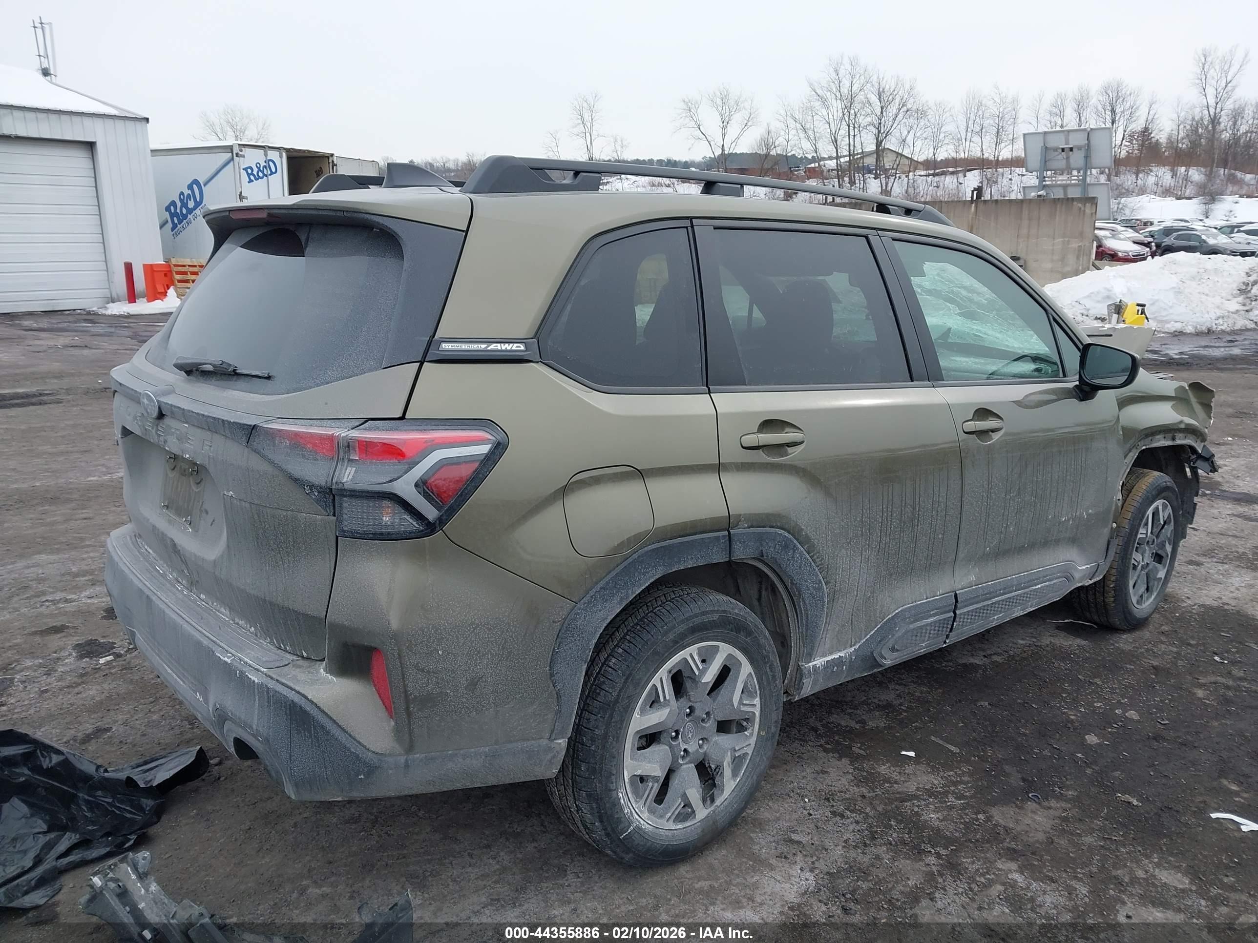 SUBARU FORESTER image 4