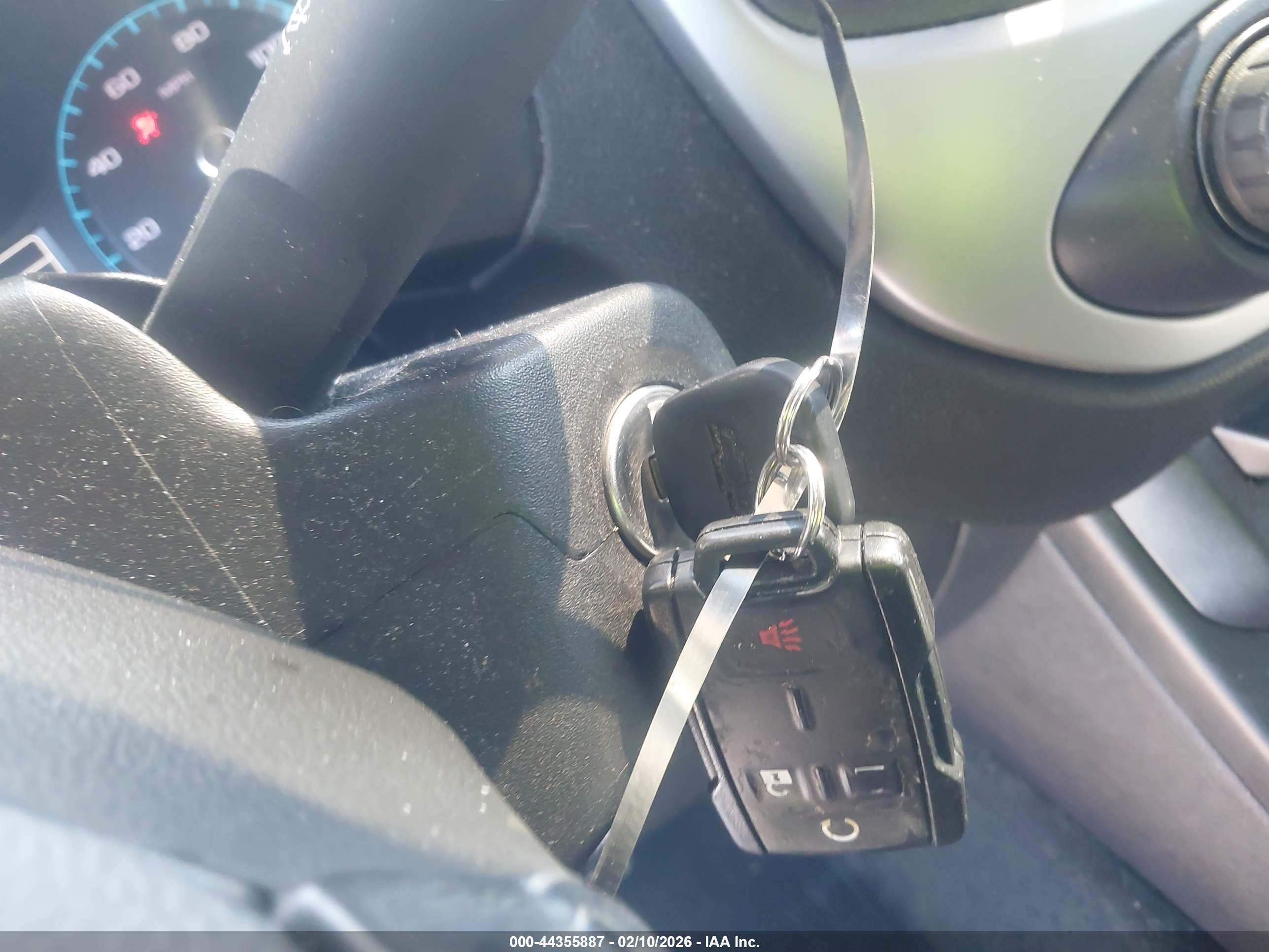 CHEVROLET COLORADO image 11