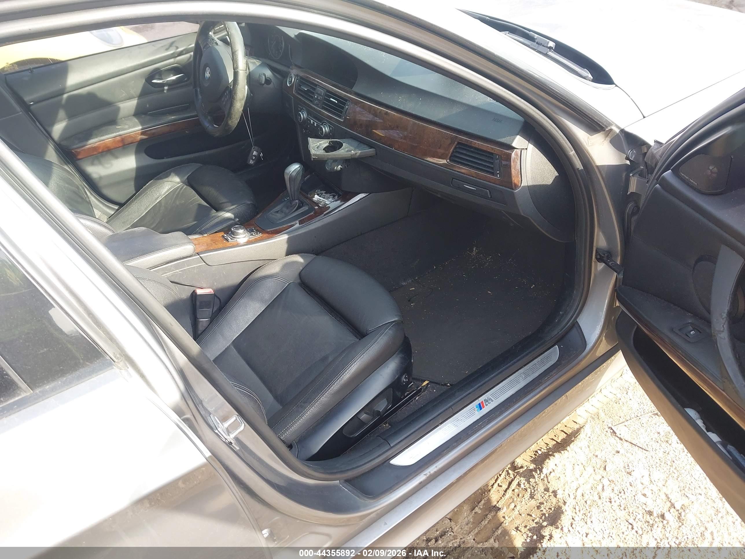 BMW 335I image 5