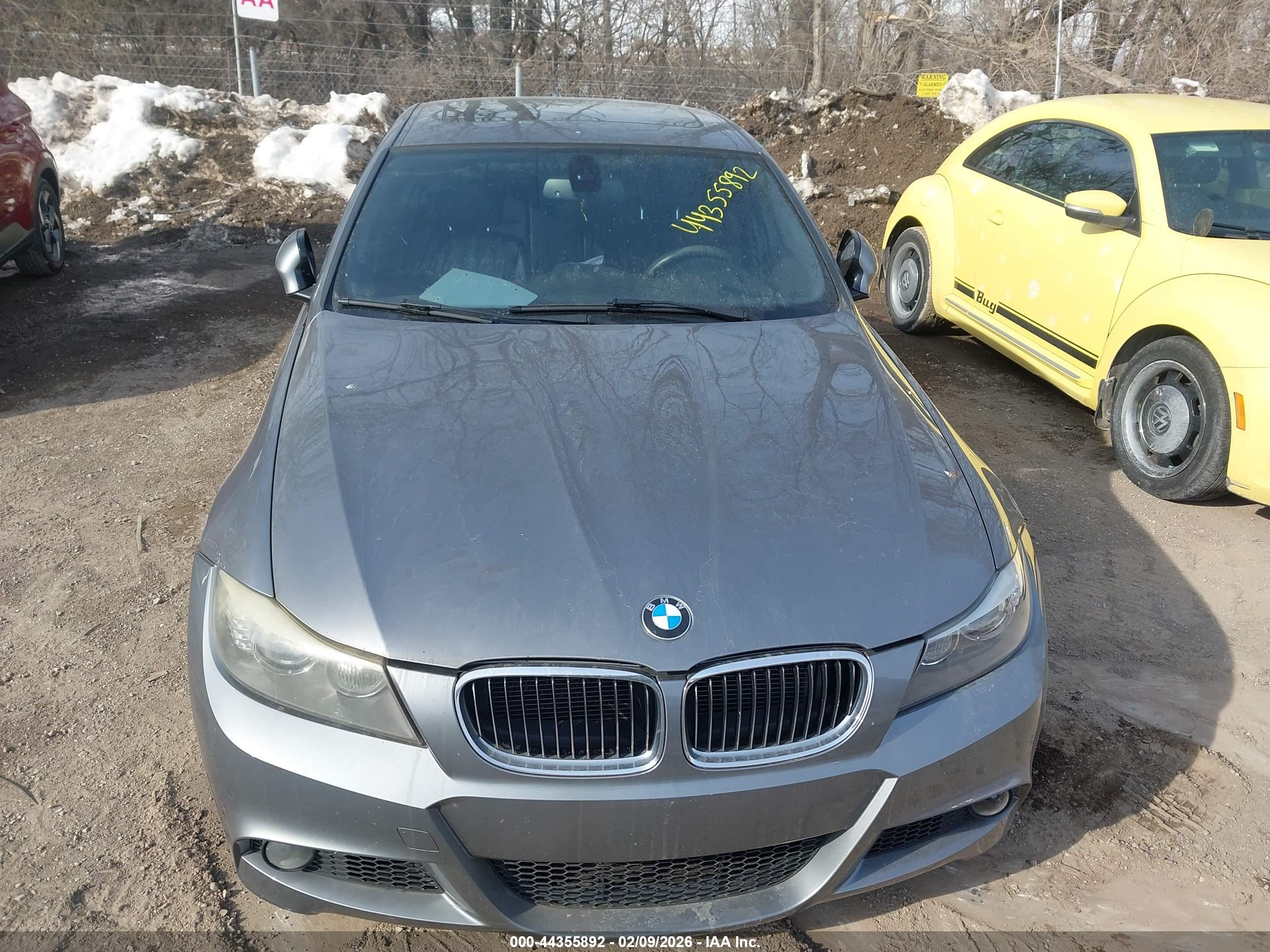 BMW 335I image 6