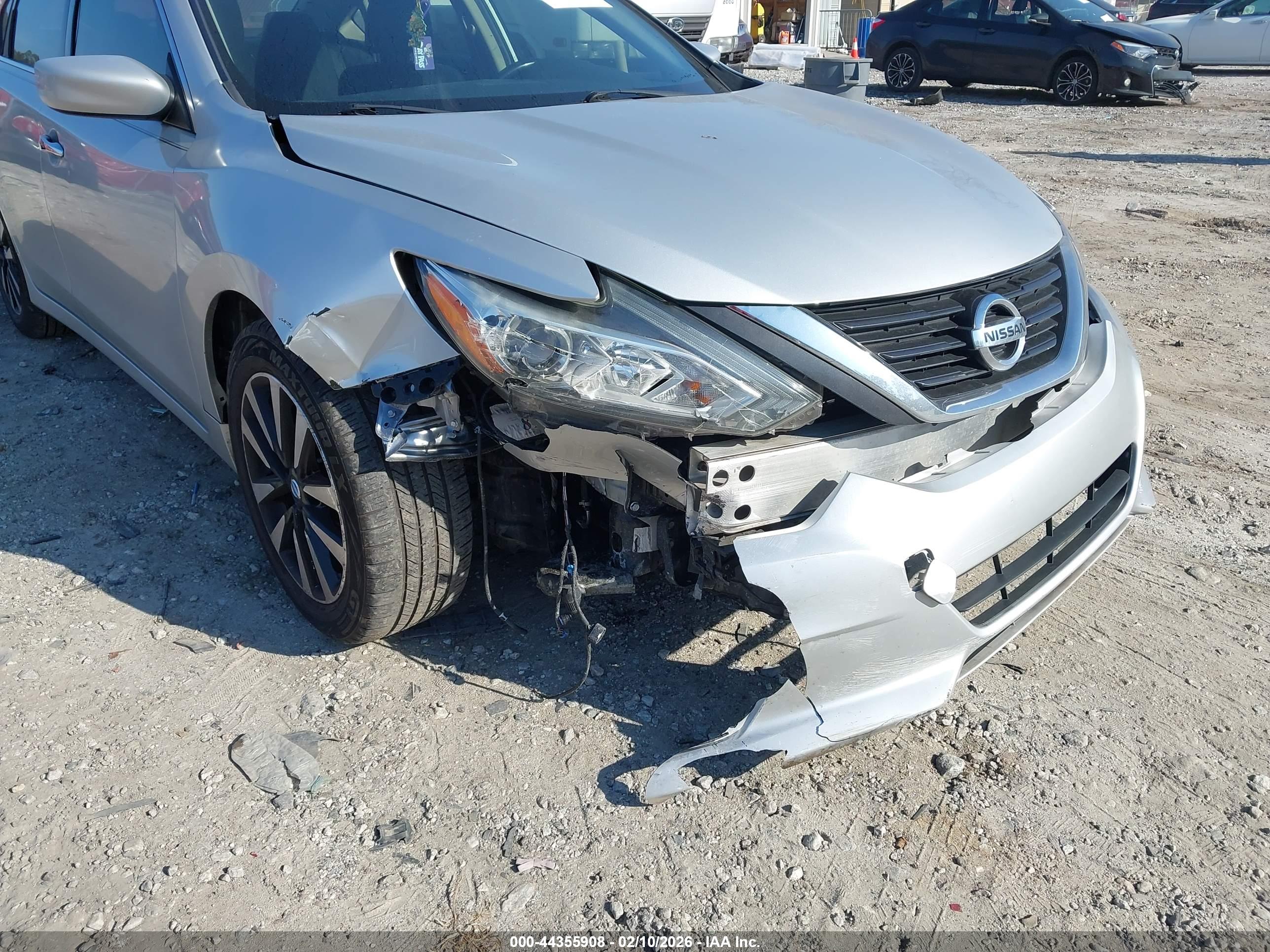 NISSAN ALTIMA image 6