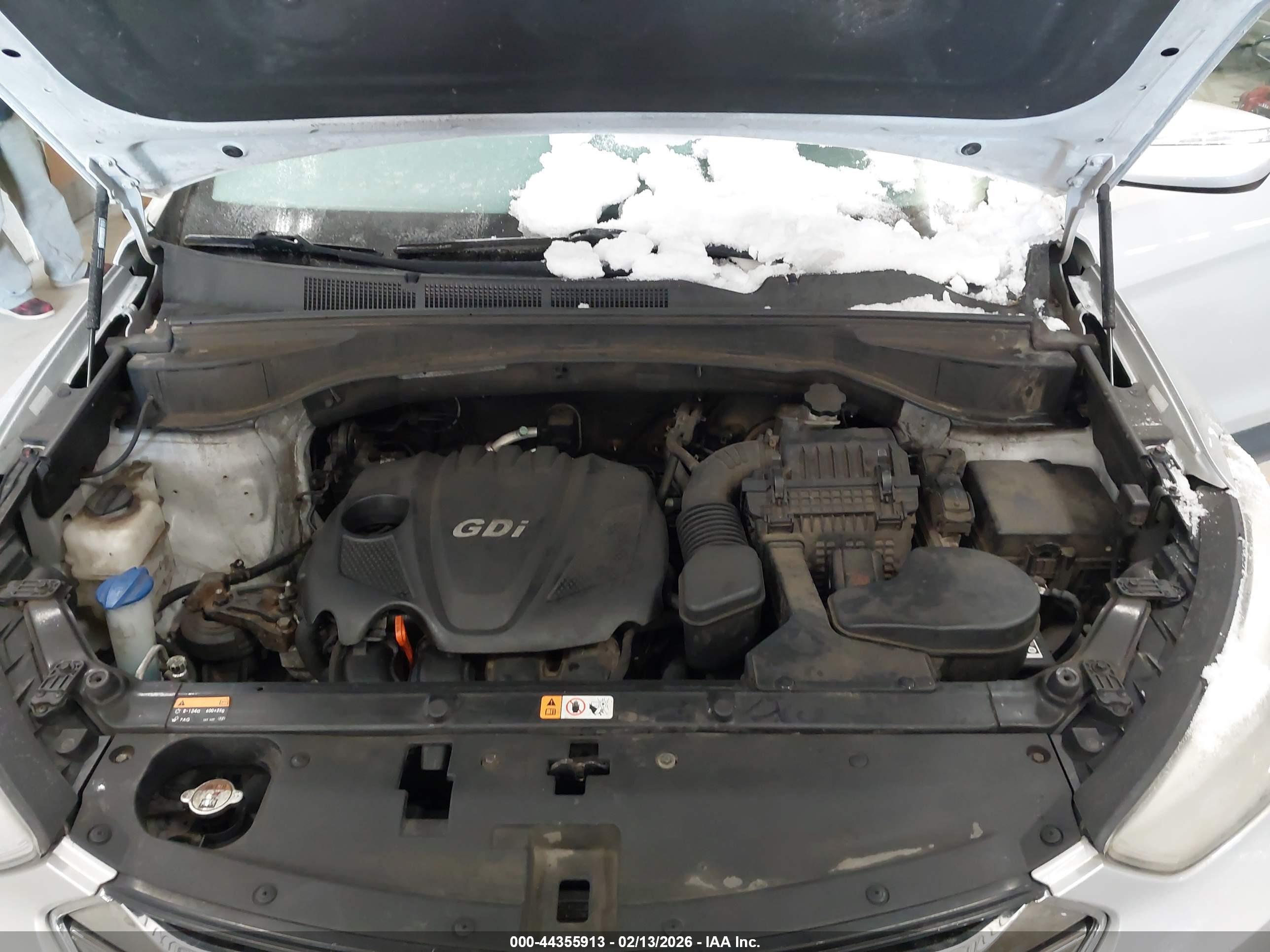 HYUNDAI SANTA image 10