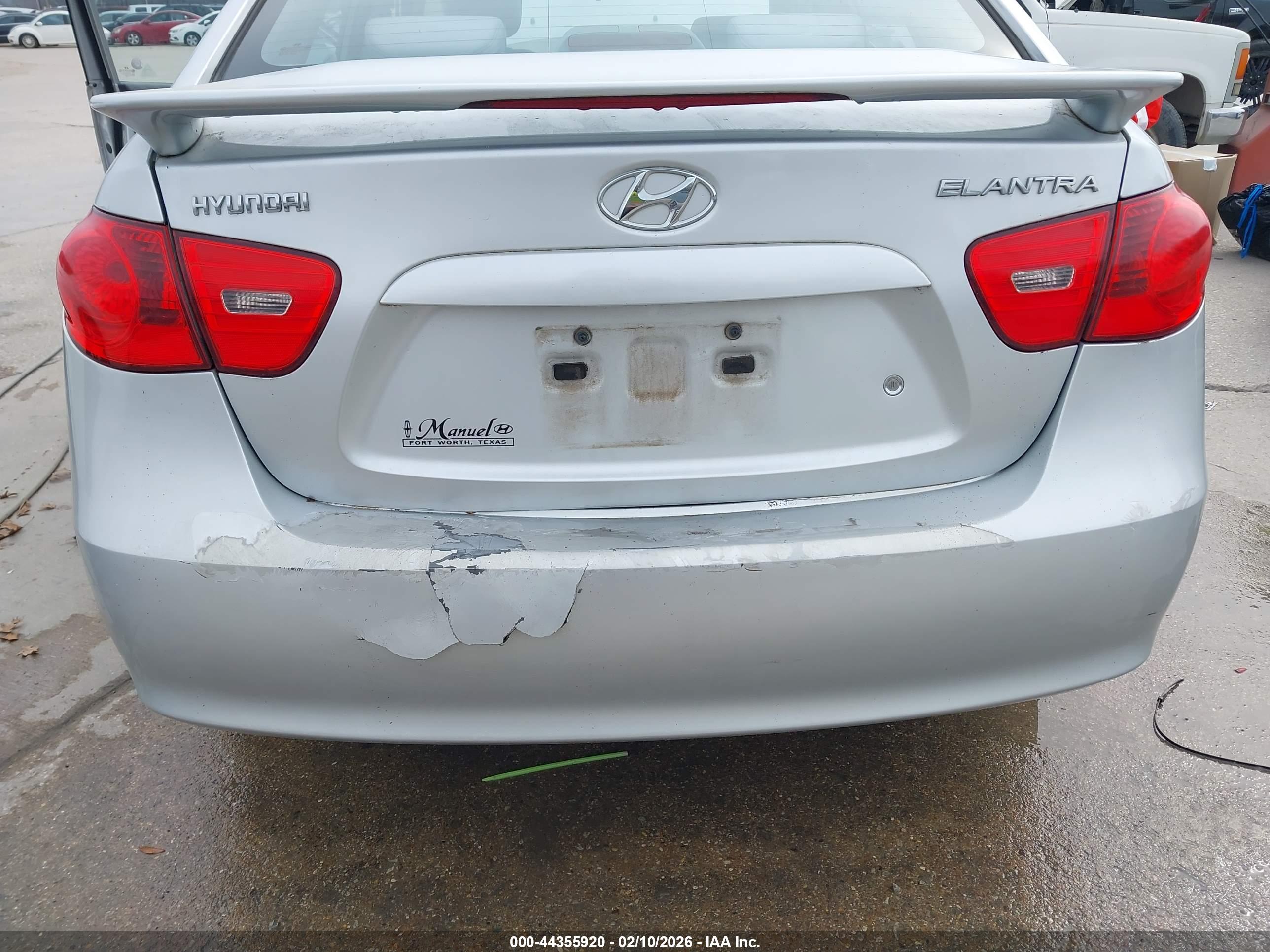 HYUNDAI ELANTRA image 6