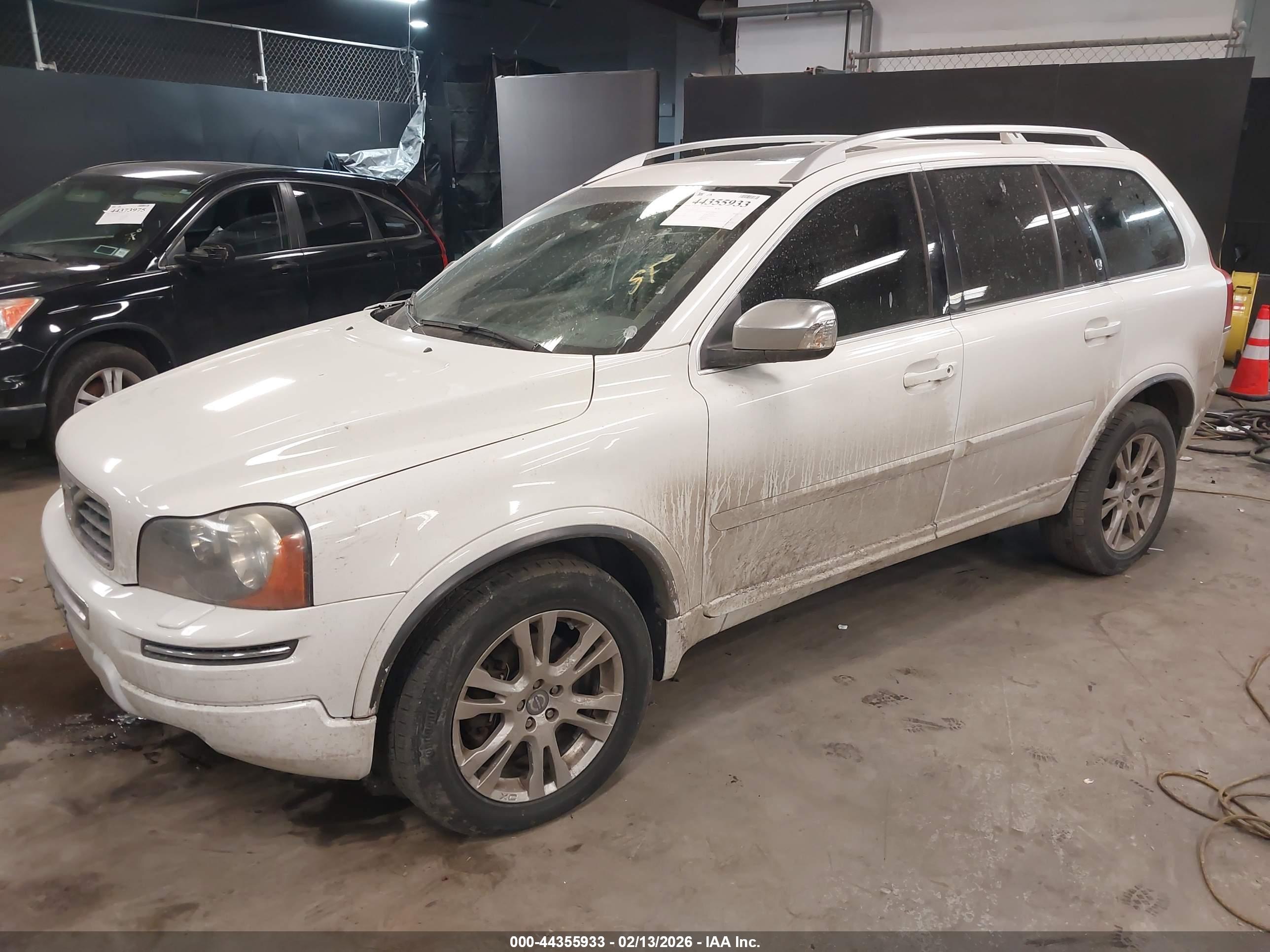 VOLVO XC90 image 2