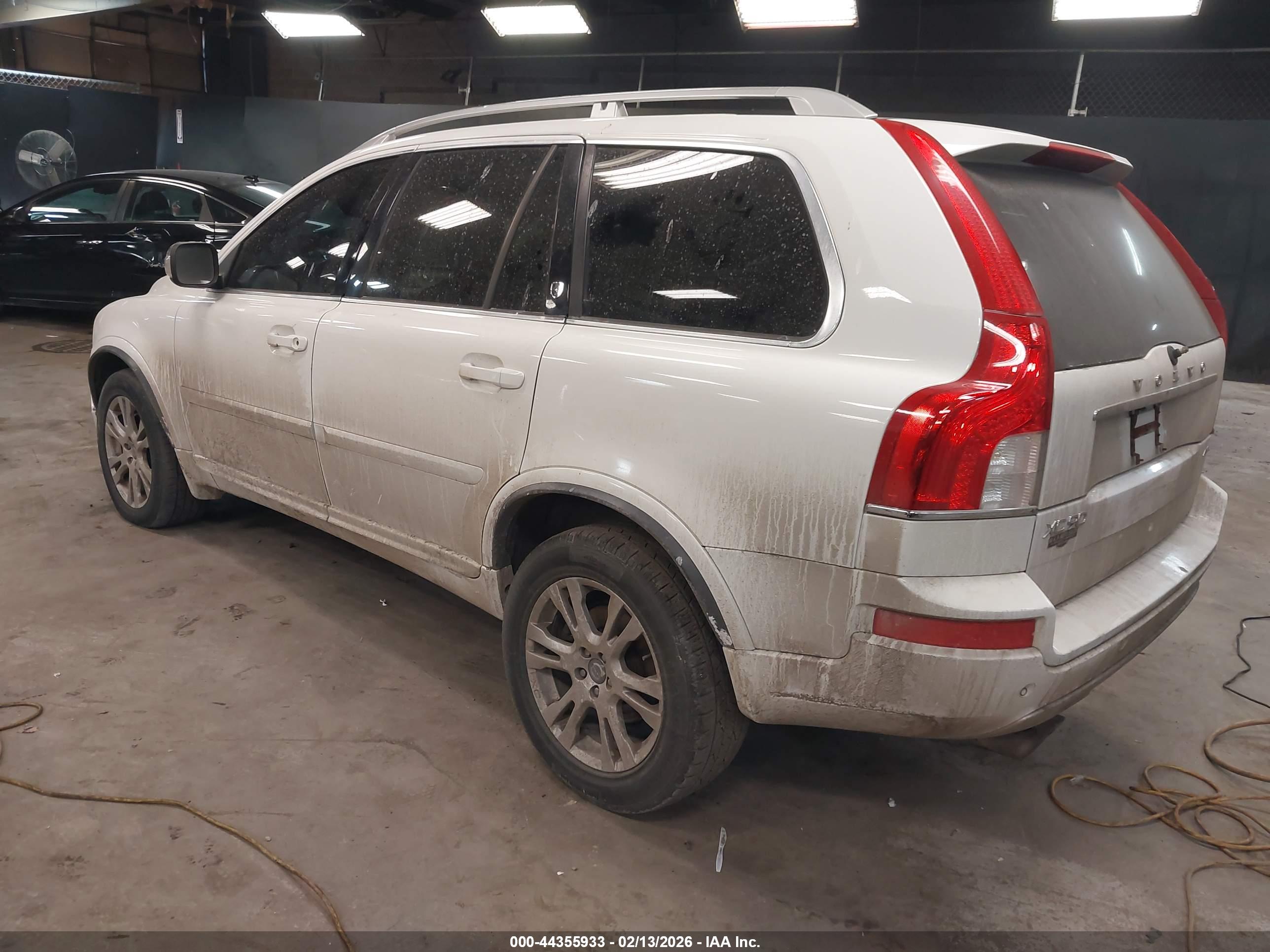 VOLVO XC90 image 3