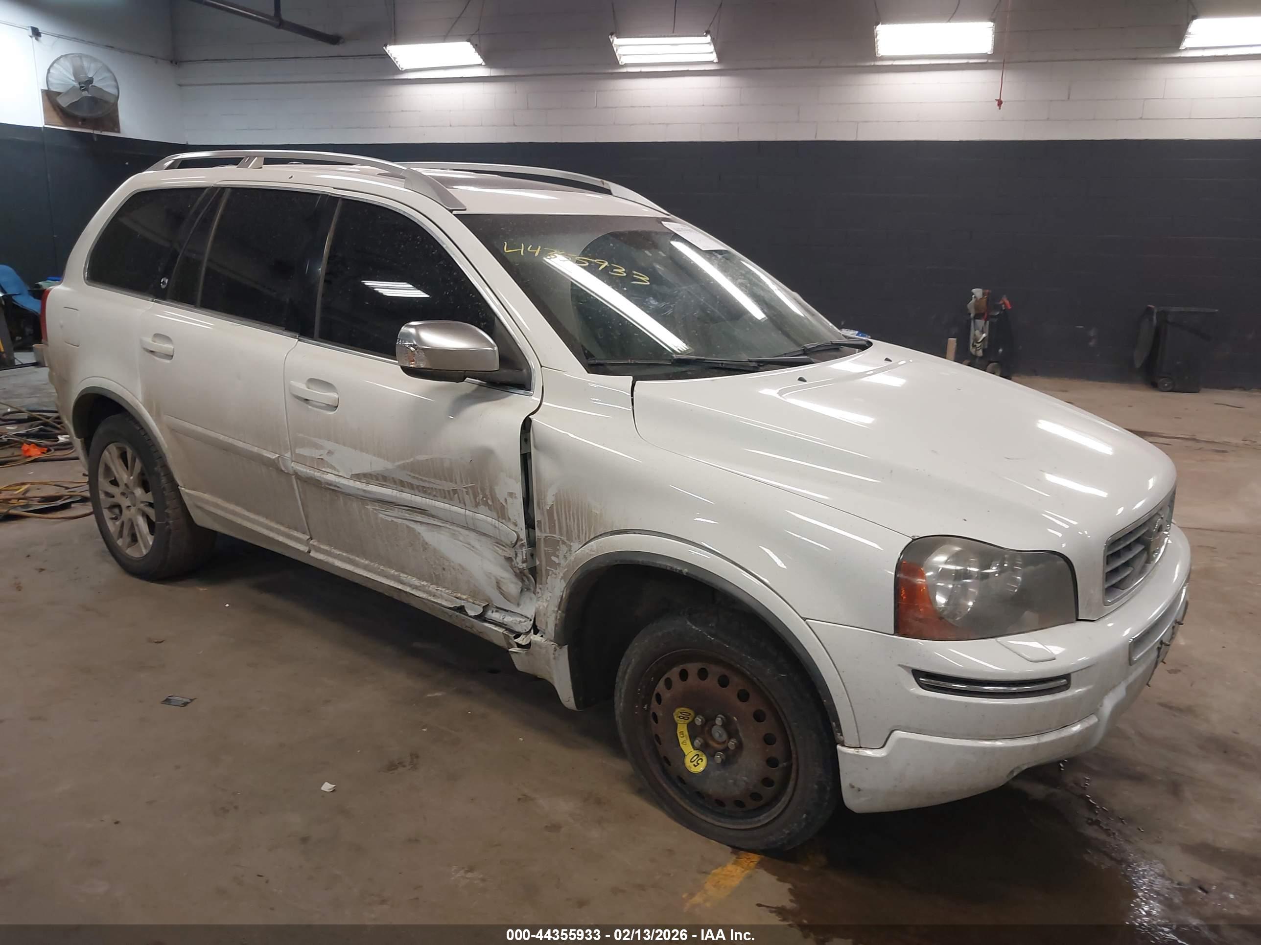 VOLVO XC90 image 6
