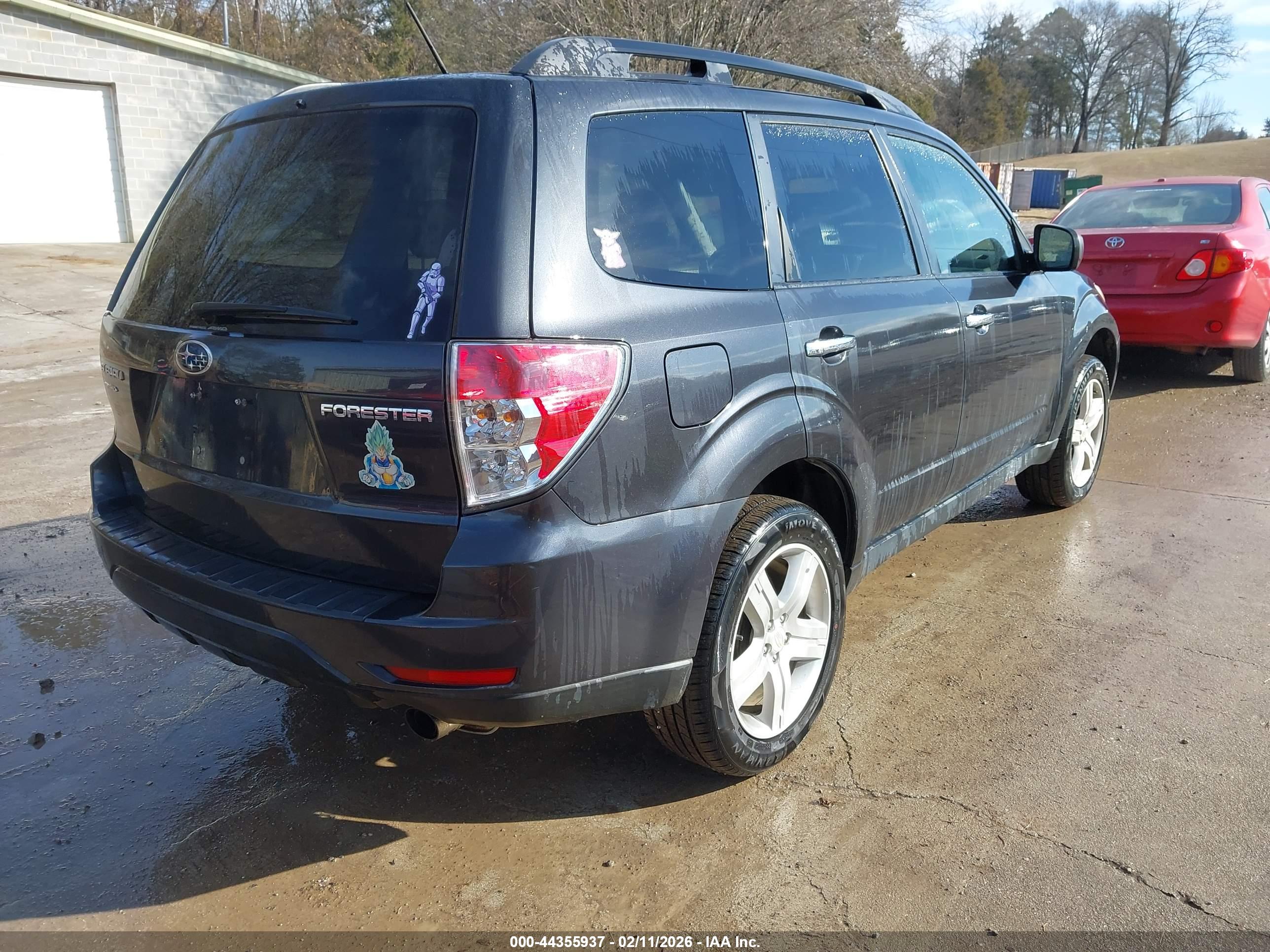 SUBARU FORESTER image 4