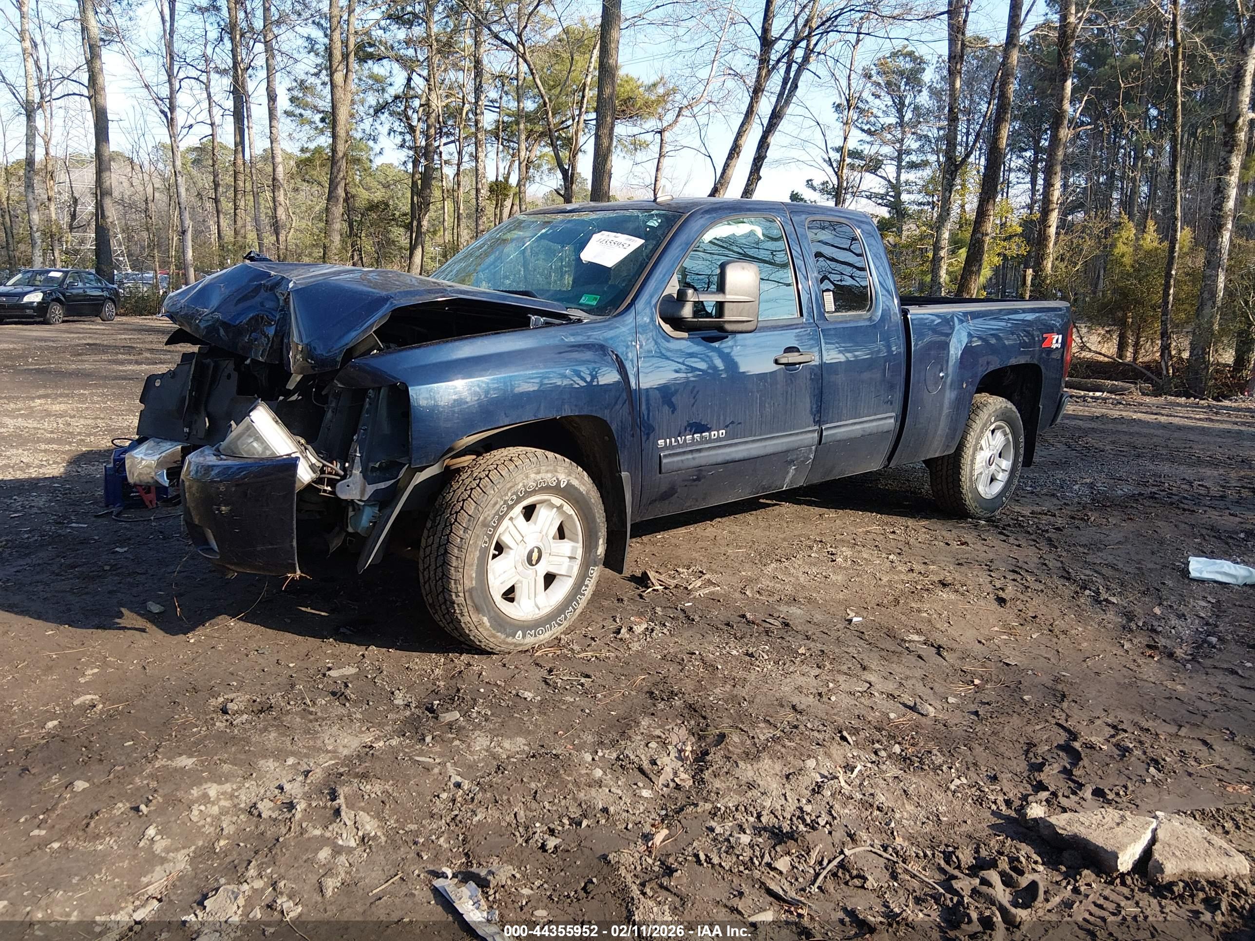 CHEVROLET SILVERADO image 2