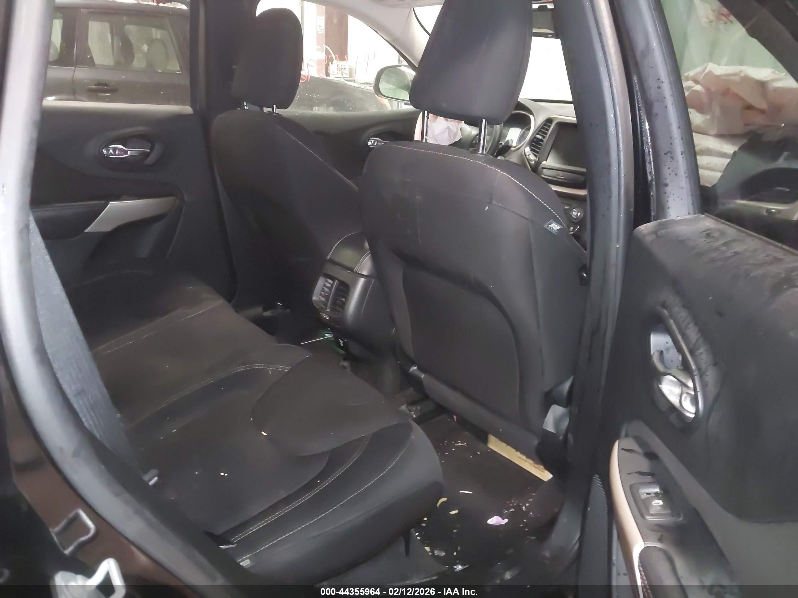 JEEP CHEROKEE image 8
