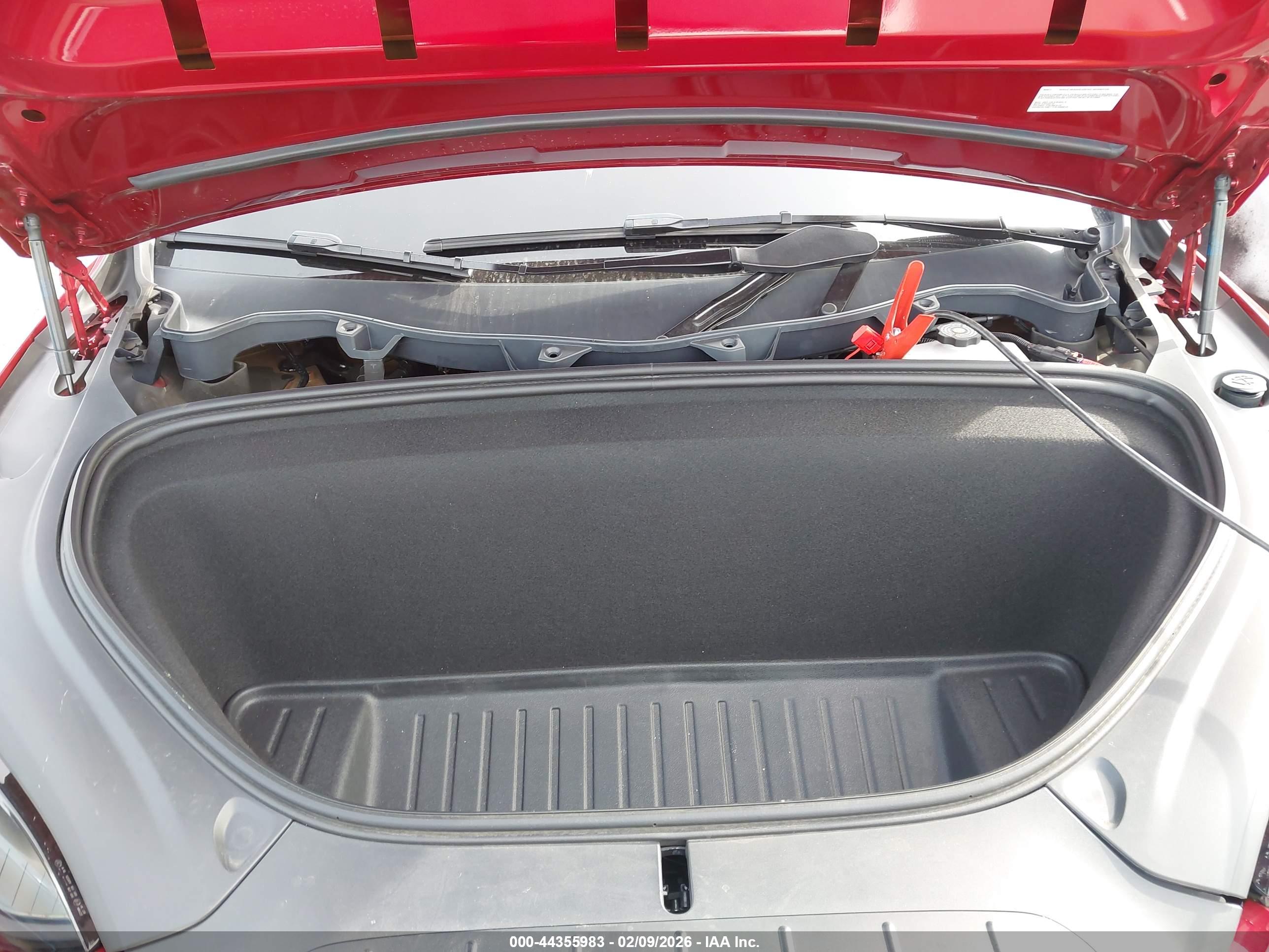TESLA MODEL image 10