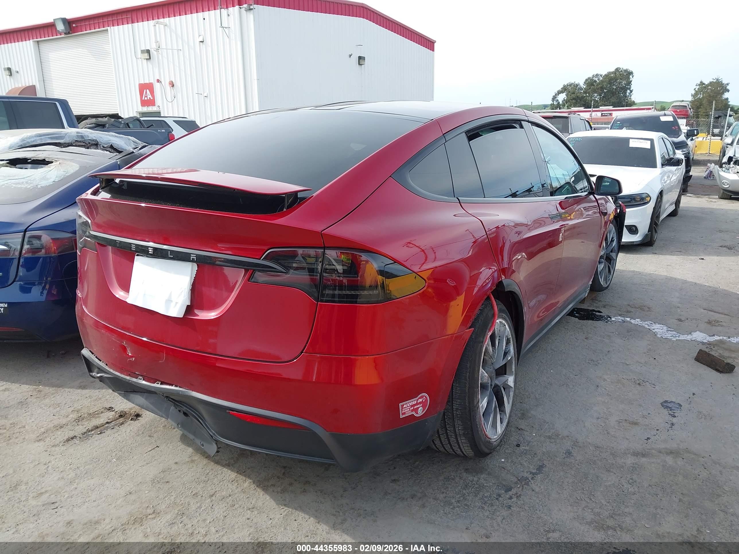 TESLA MODEL image 4