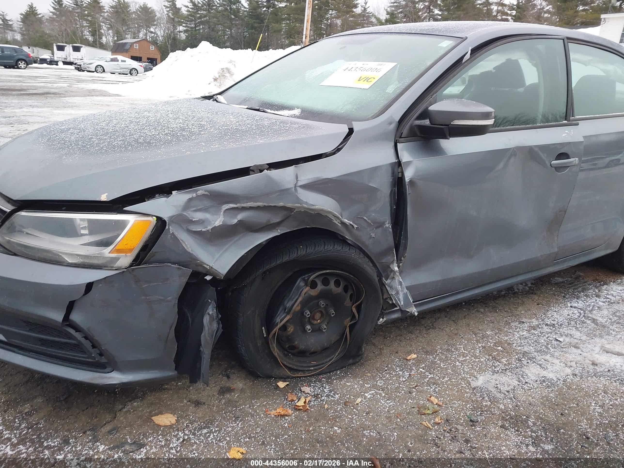 VOLKSWAGEN JETTA image 6