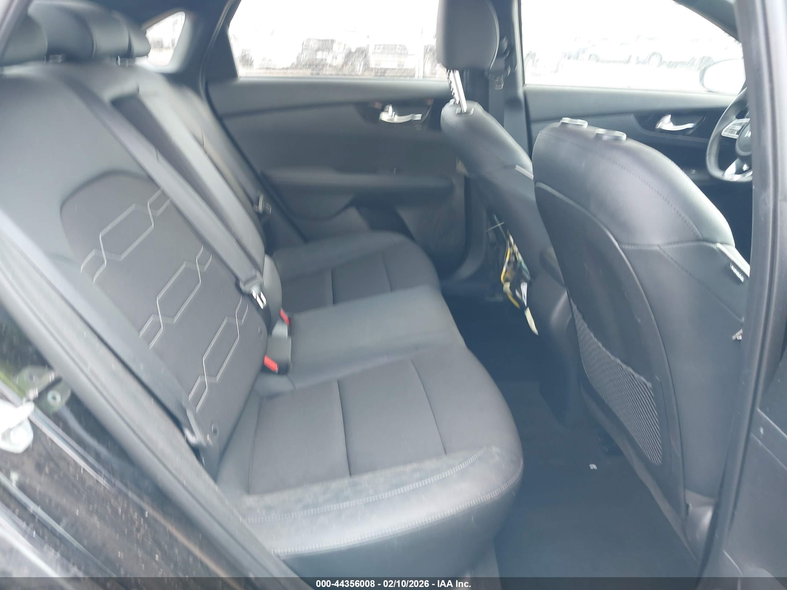 KIA FORTE image 8
