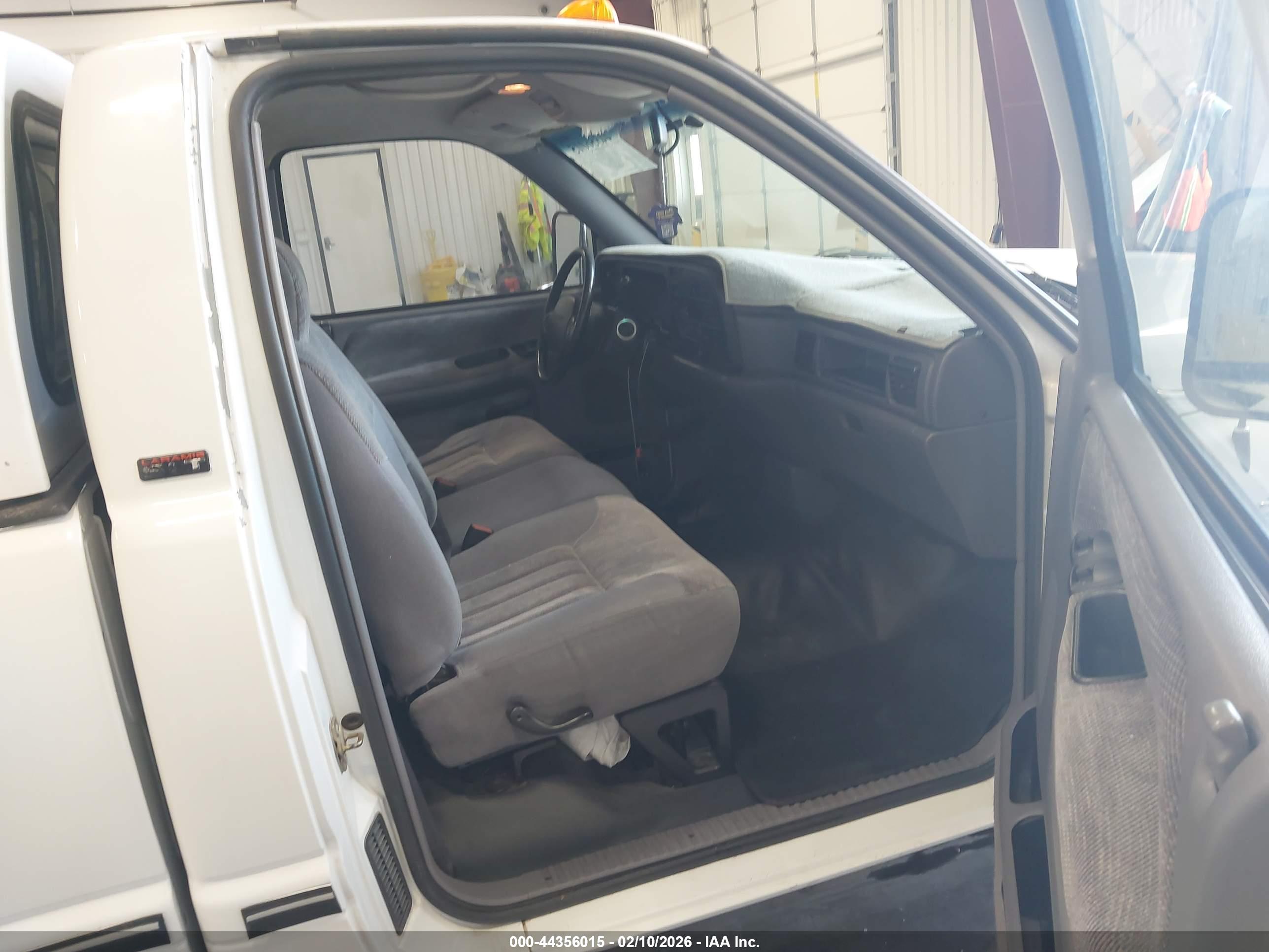 DODGE RAM image 5