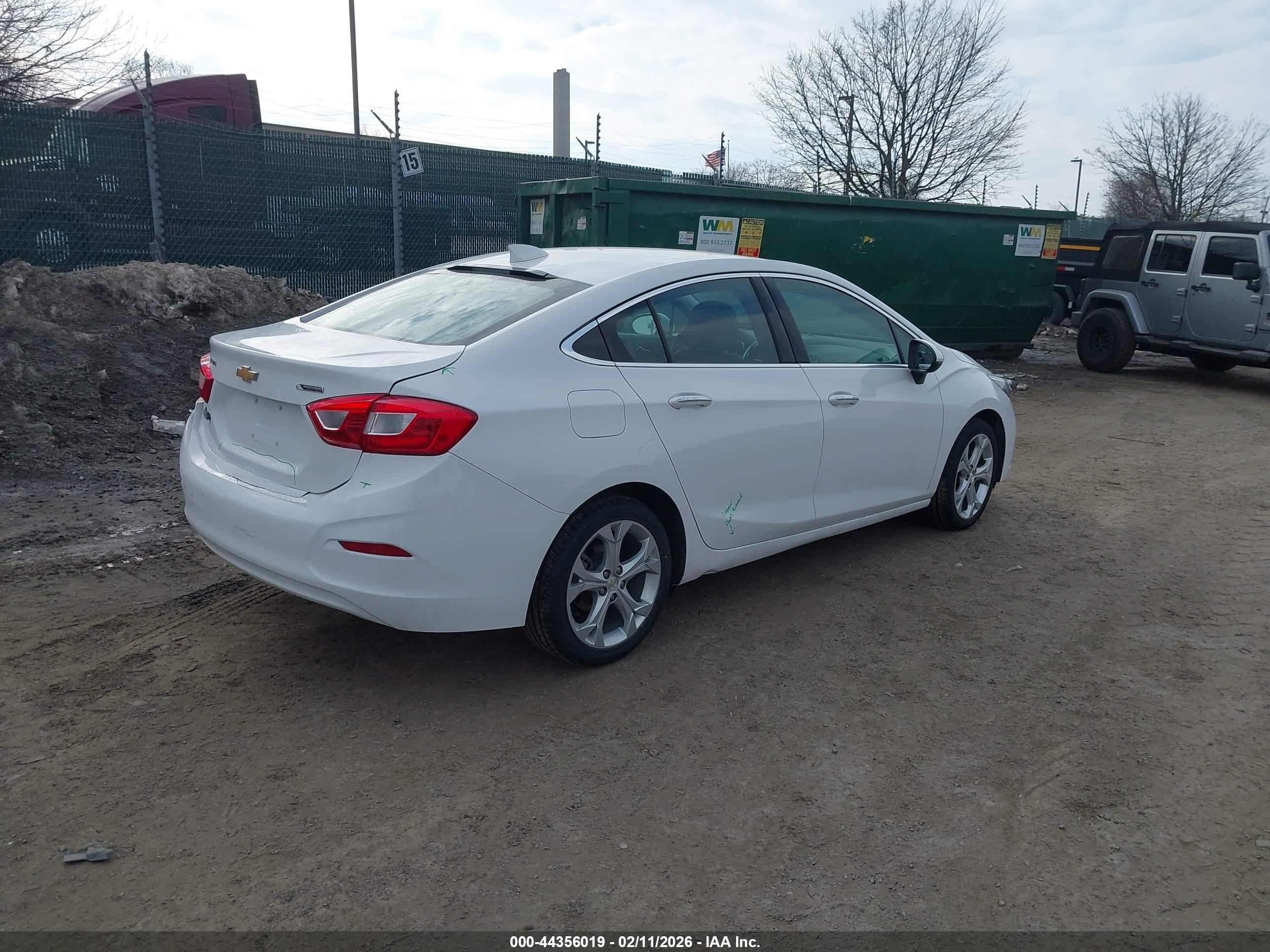 CHEVROLET CRUZE image 4
