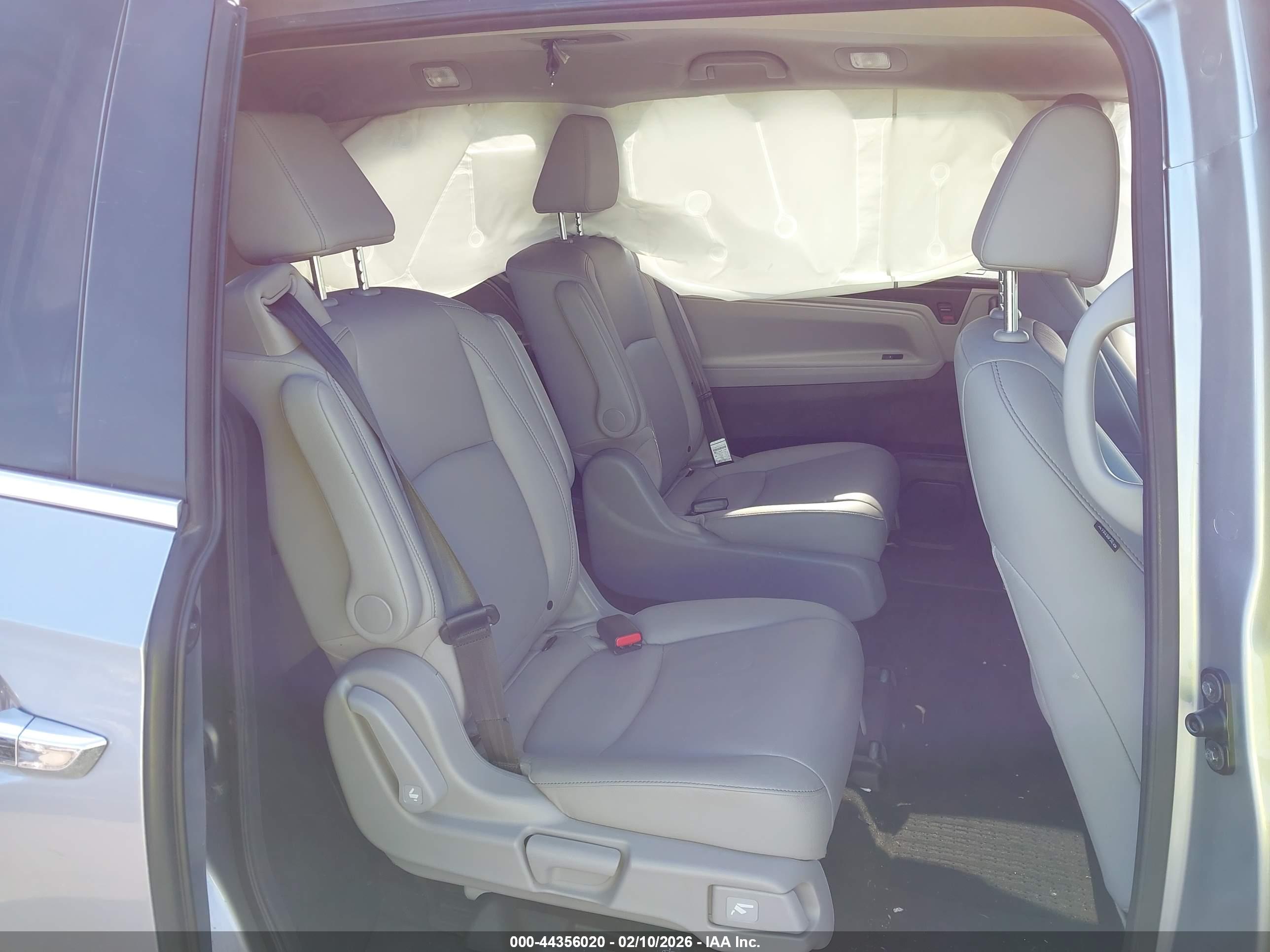 HONDA ODYSSEY image 8