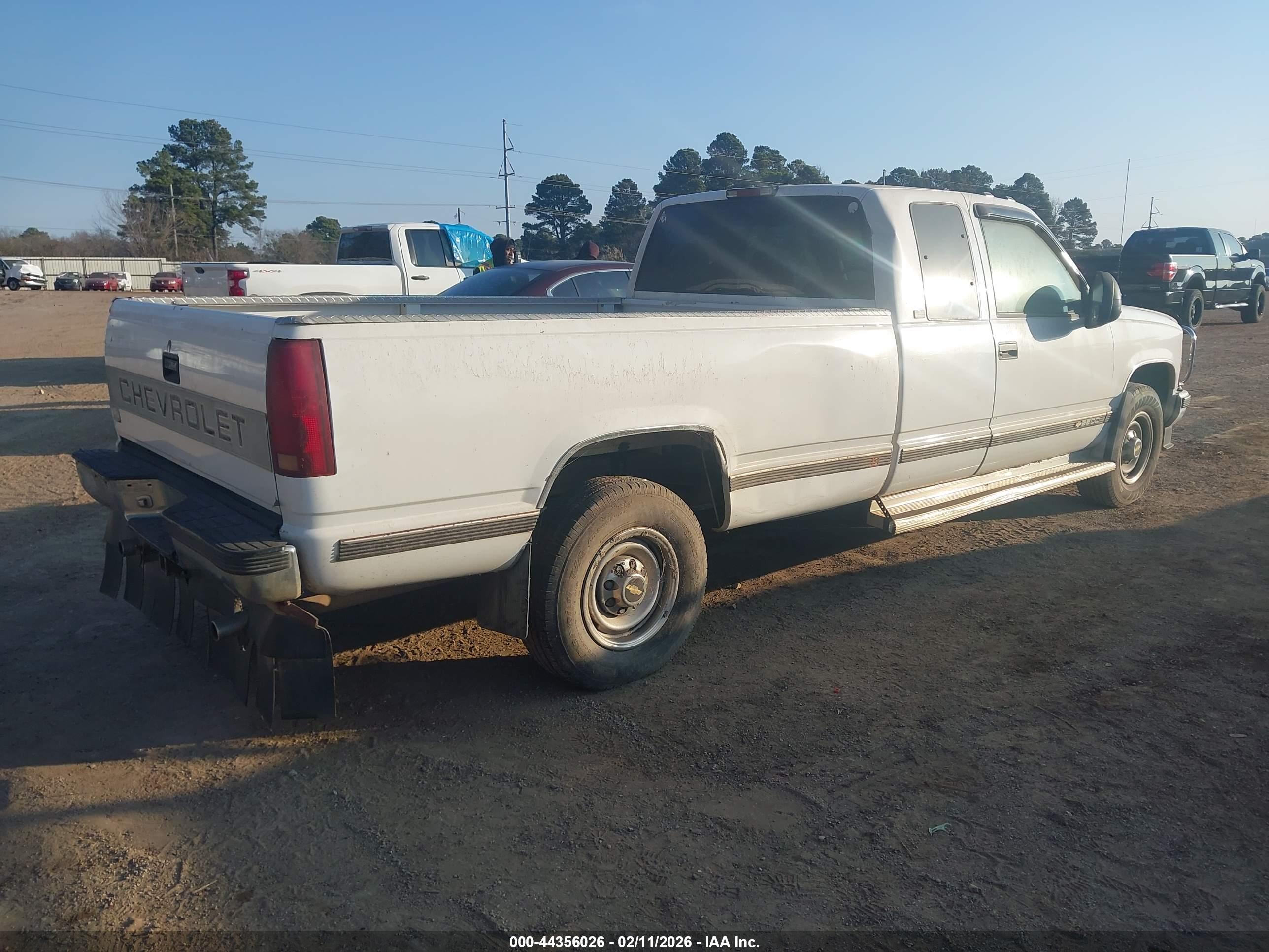 CHEVROLET GMT-400 image 4