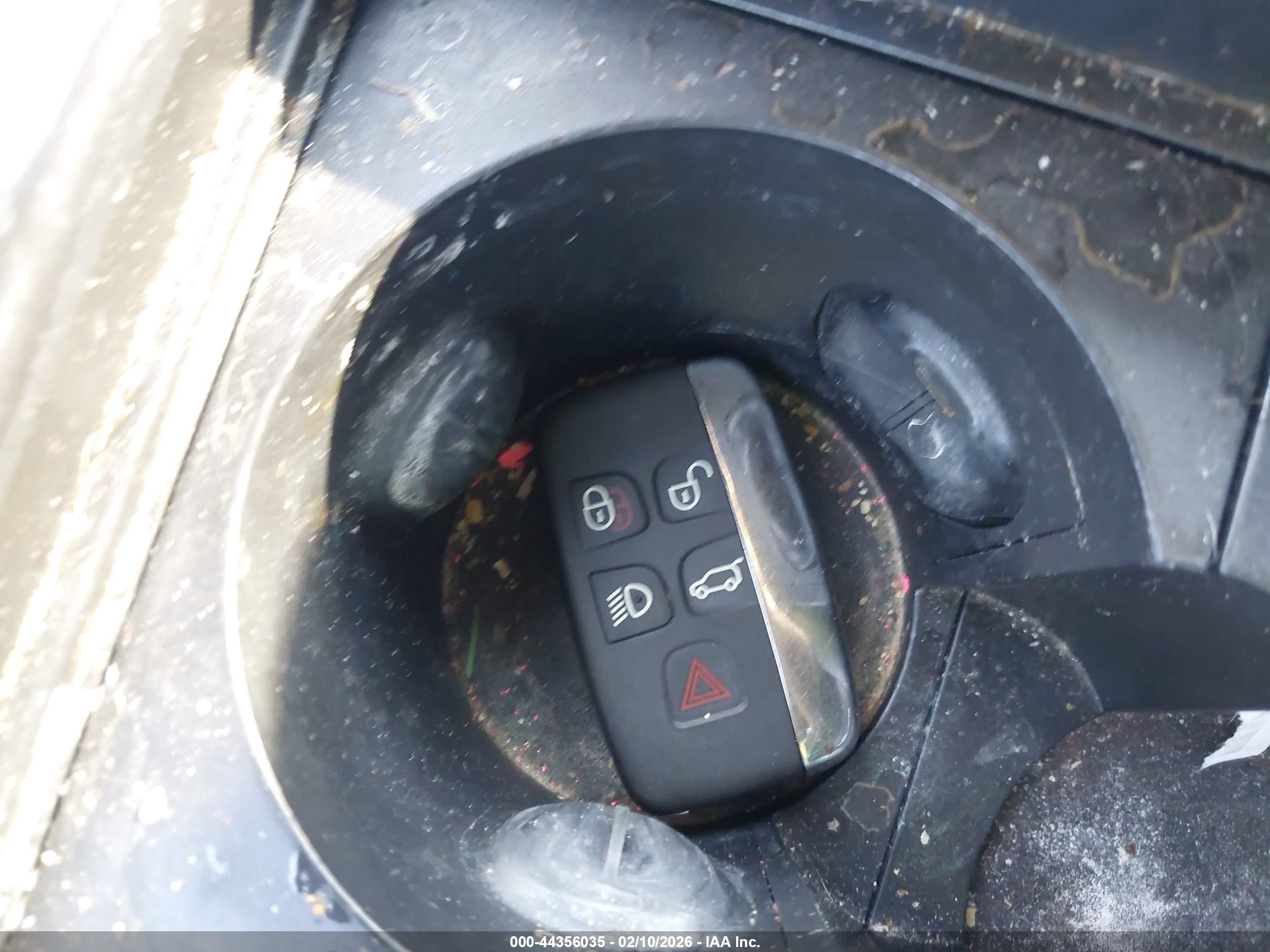 LAND ROVER image 11