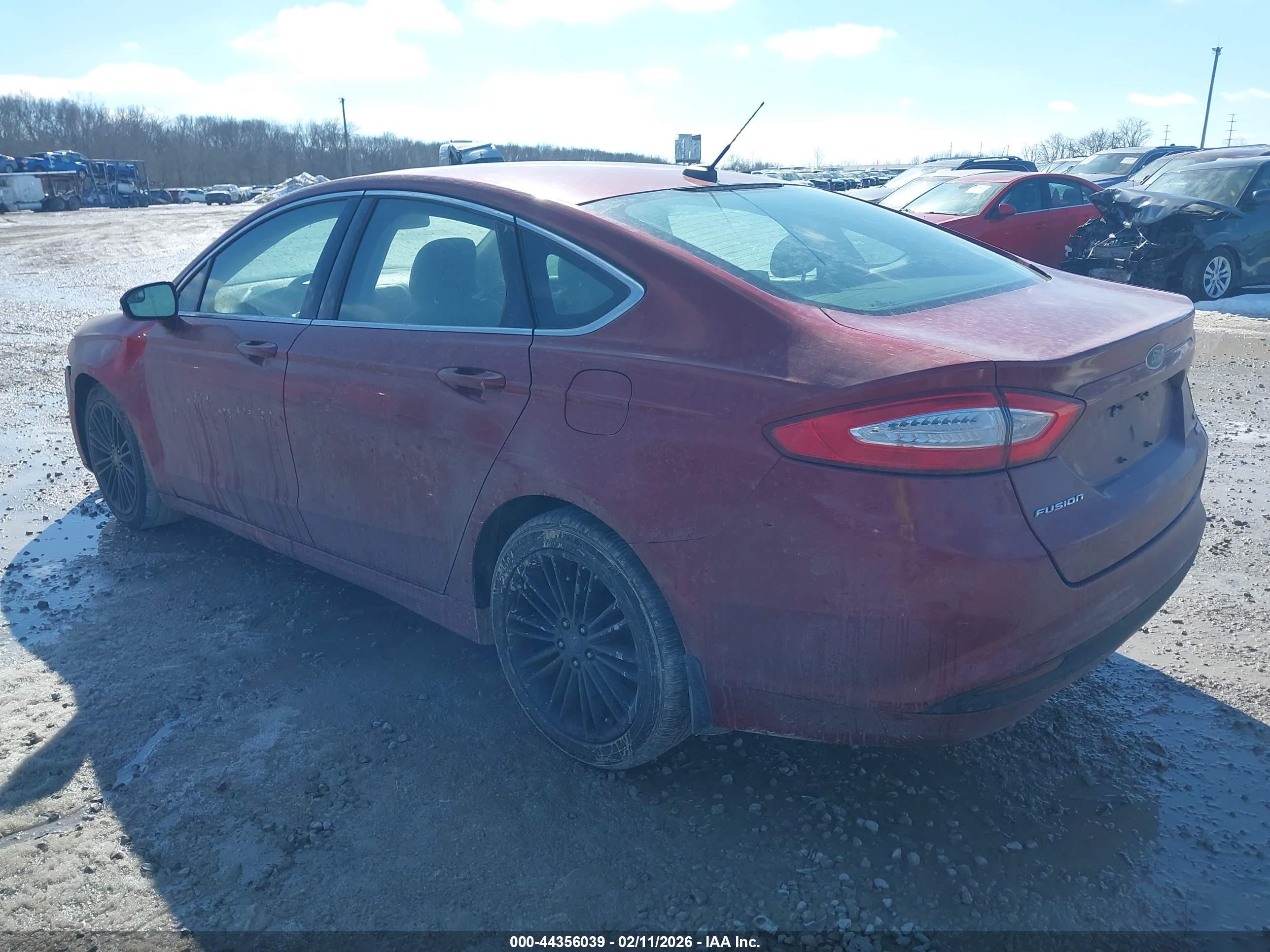 FORD FUSION image 3