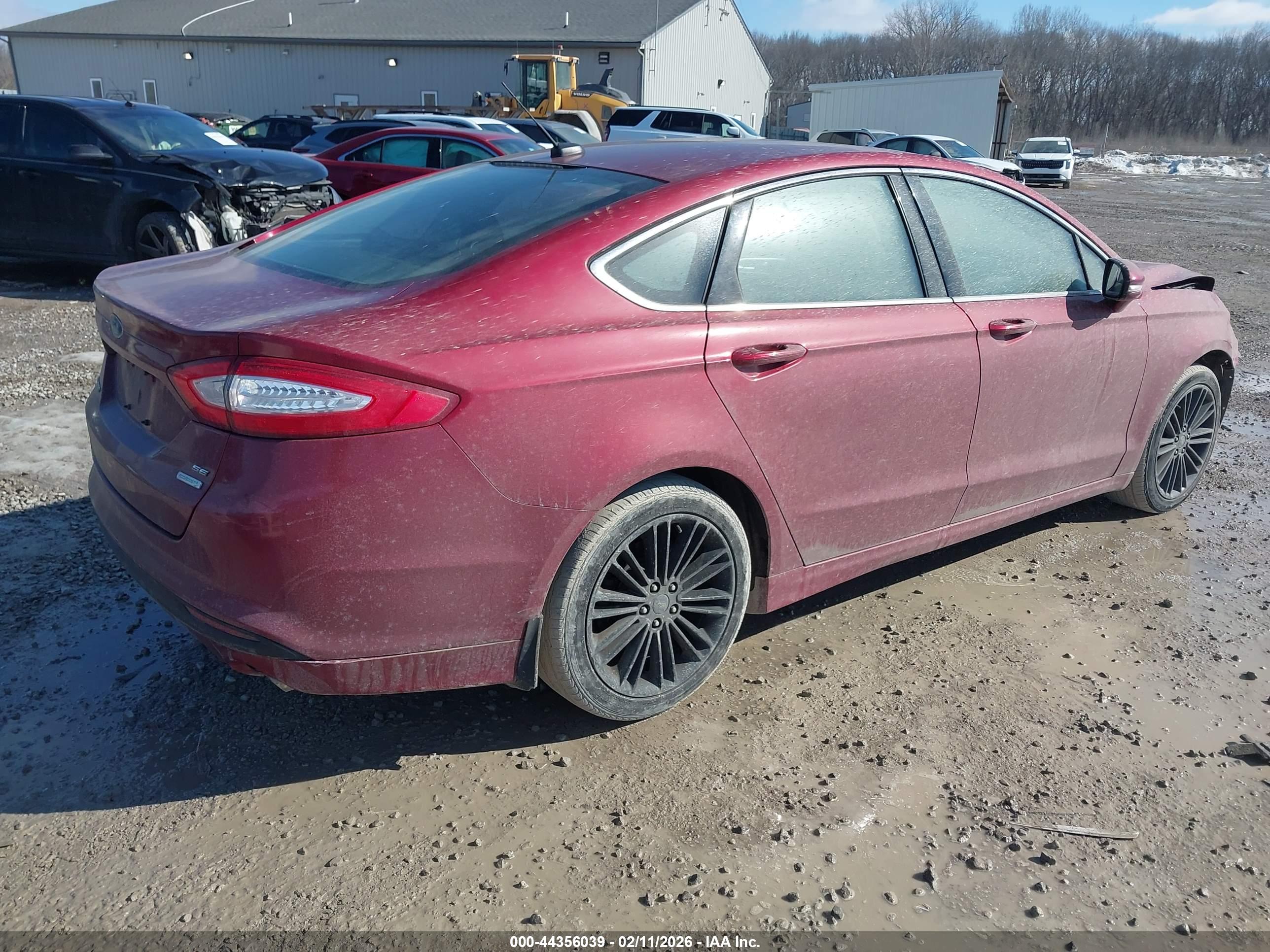 FORD FUSION image 4