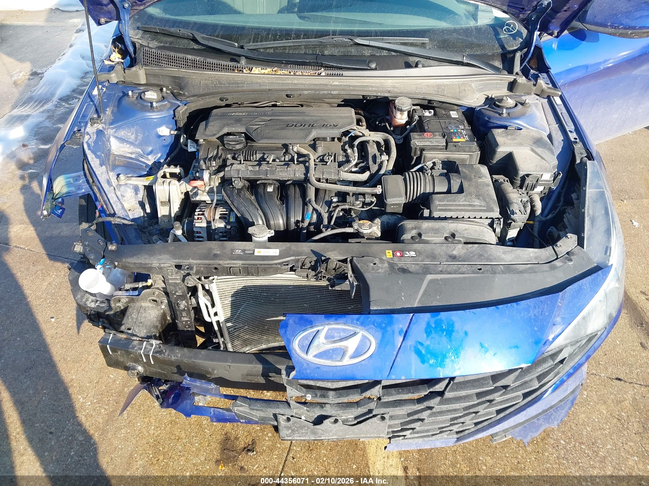 HYUNDAI ELANTRA image 10