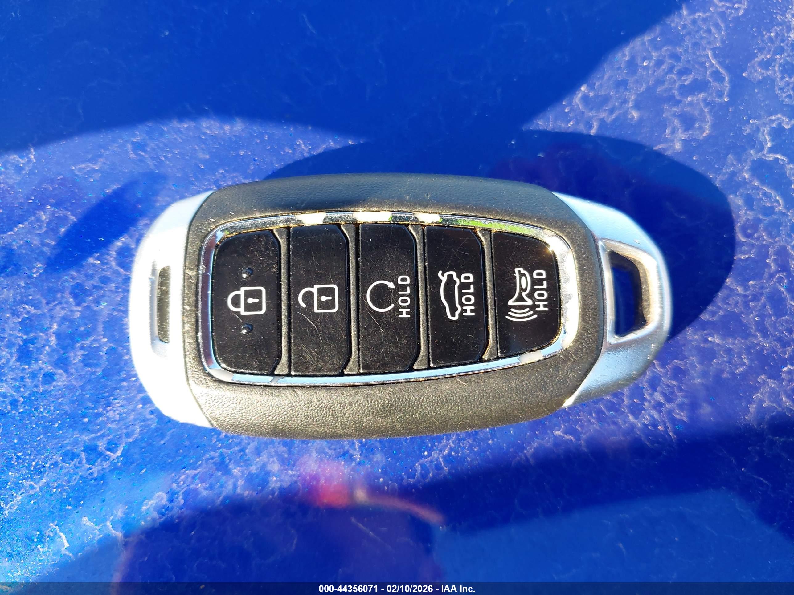 HYUNDAI ELANTRA image 11