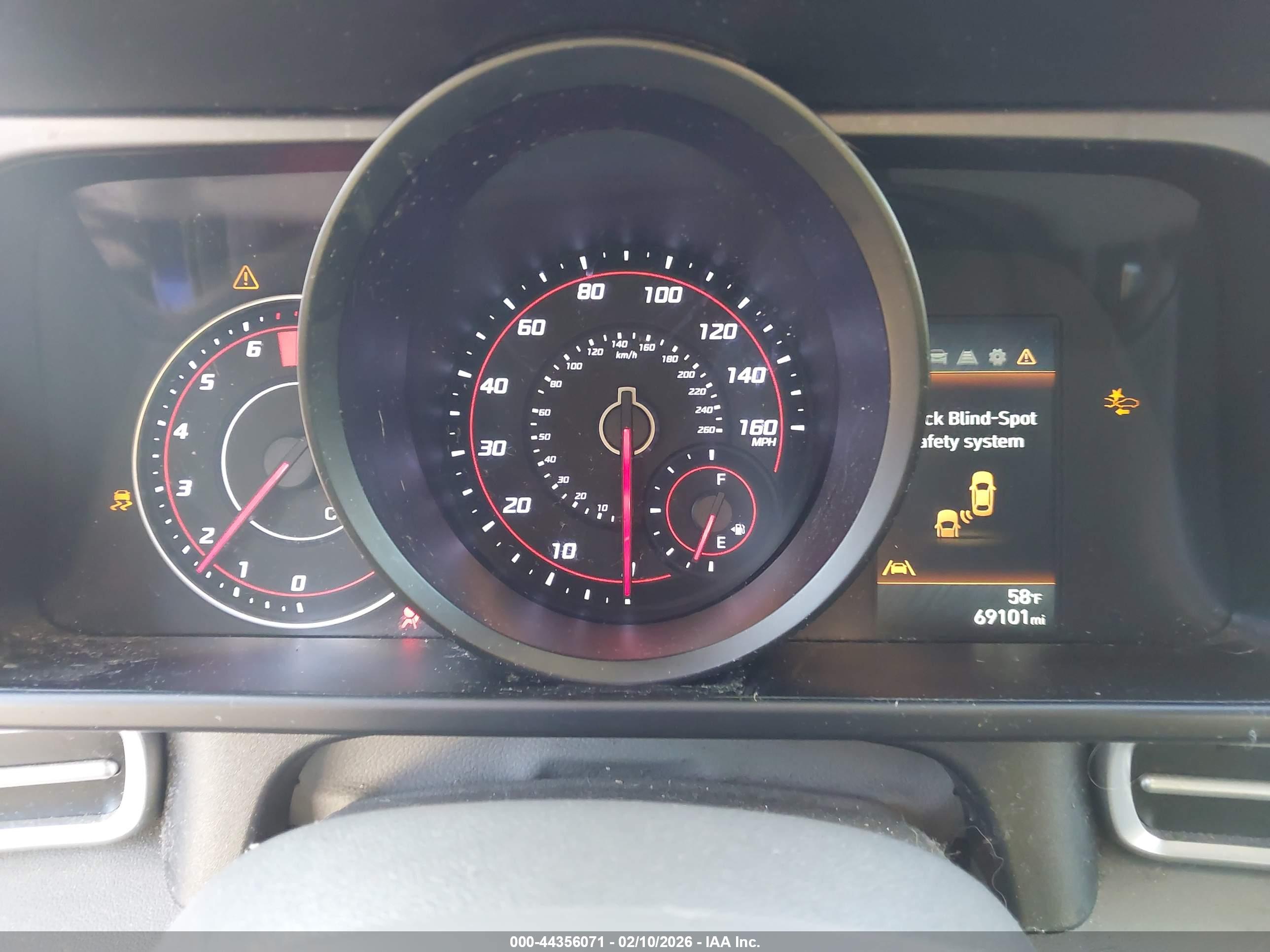 HYUNDAI ELANTRA image 7