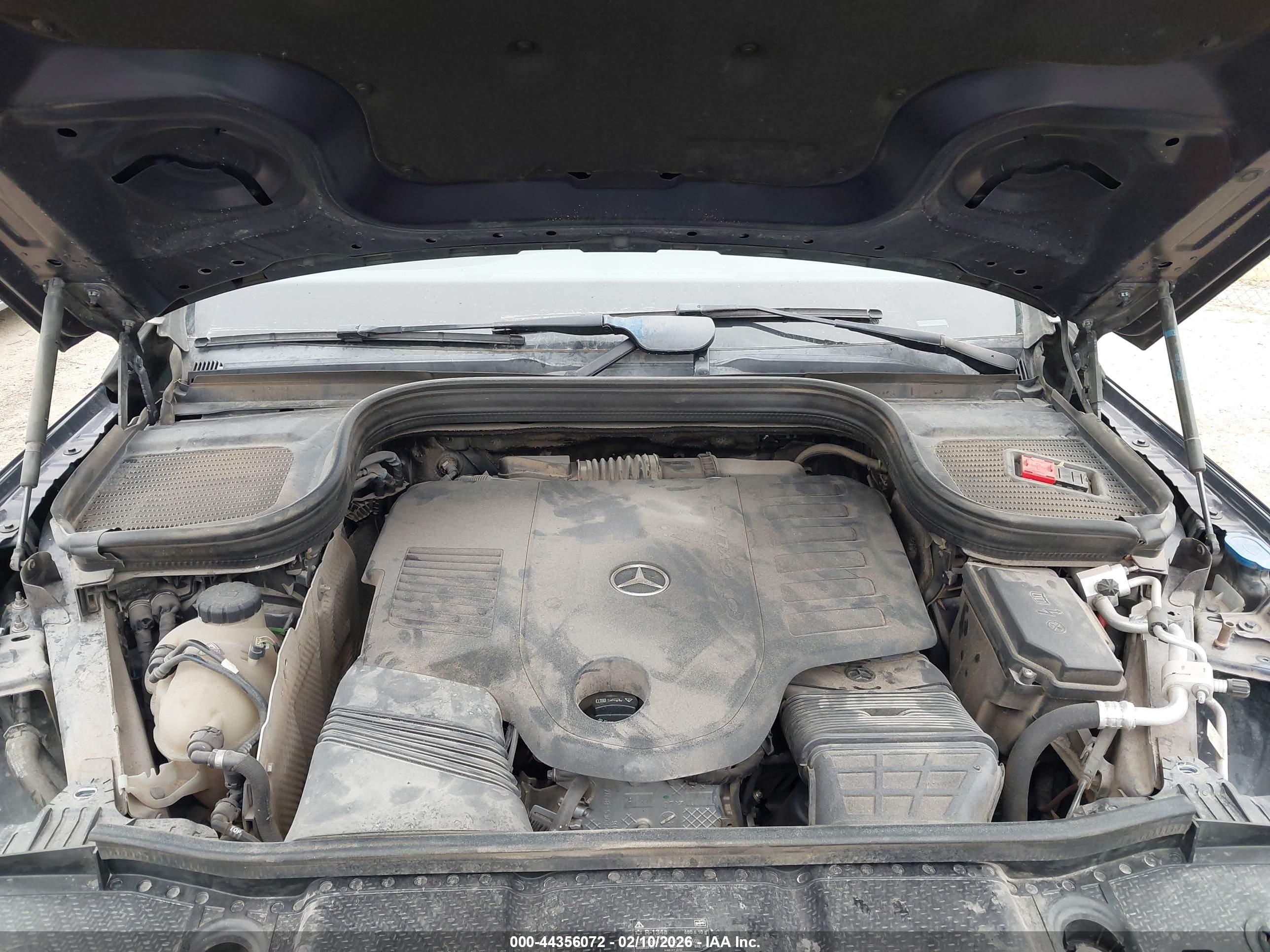 MERCEDES-BENZ GLS image 10