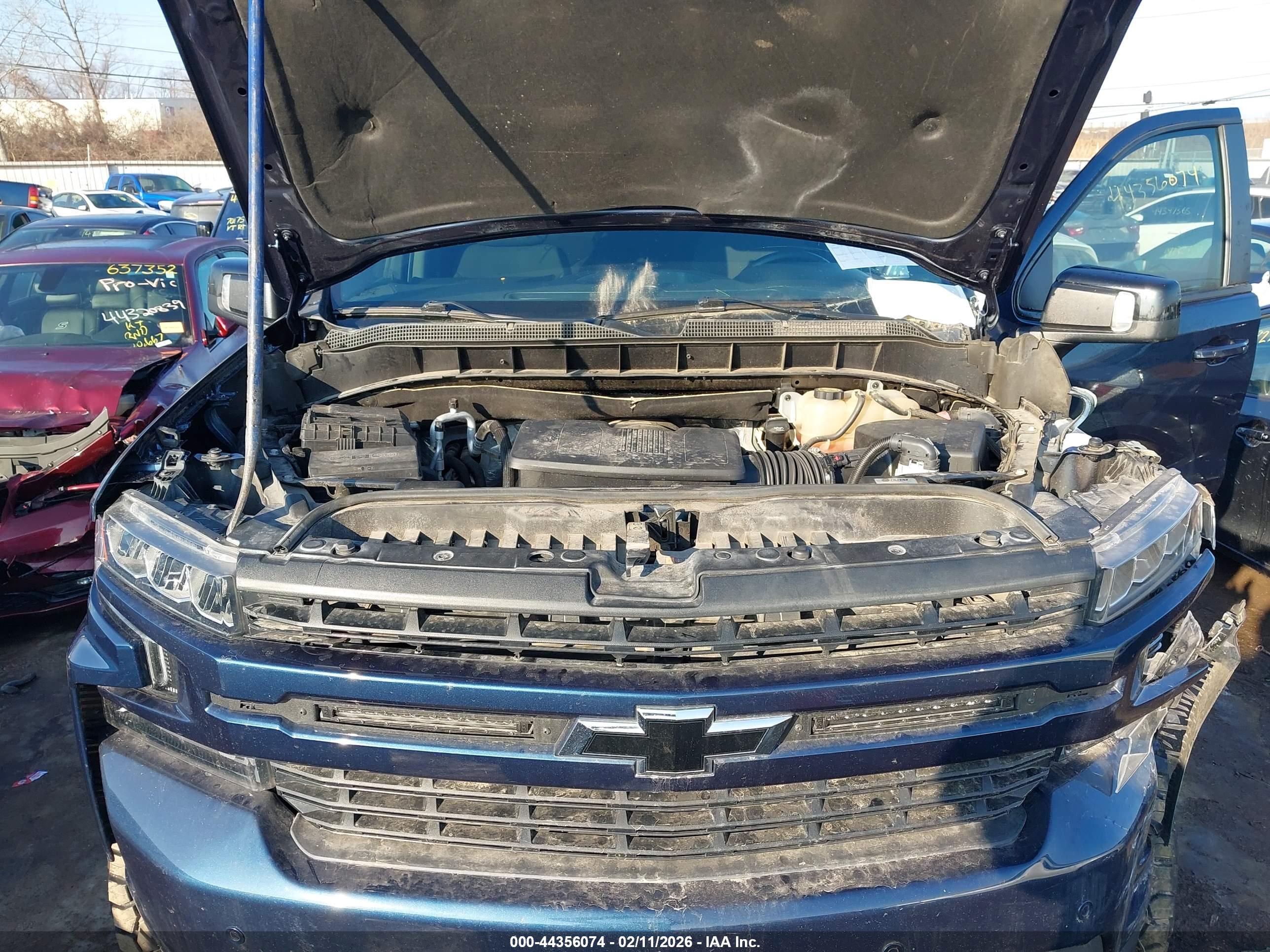 CHEVROLET SILVERADO image 10