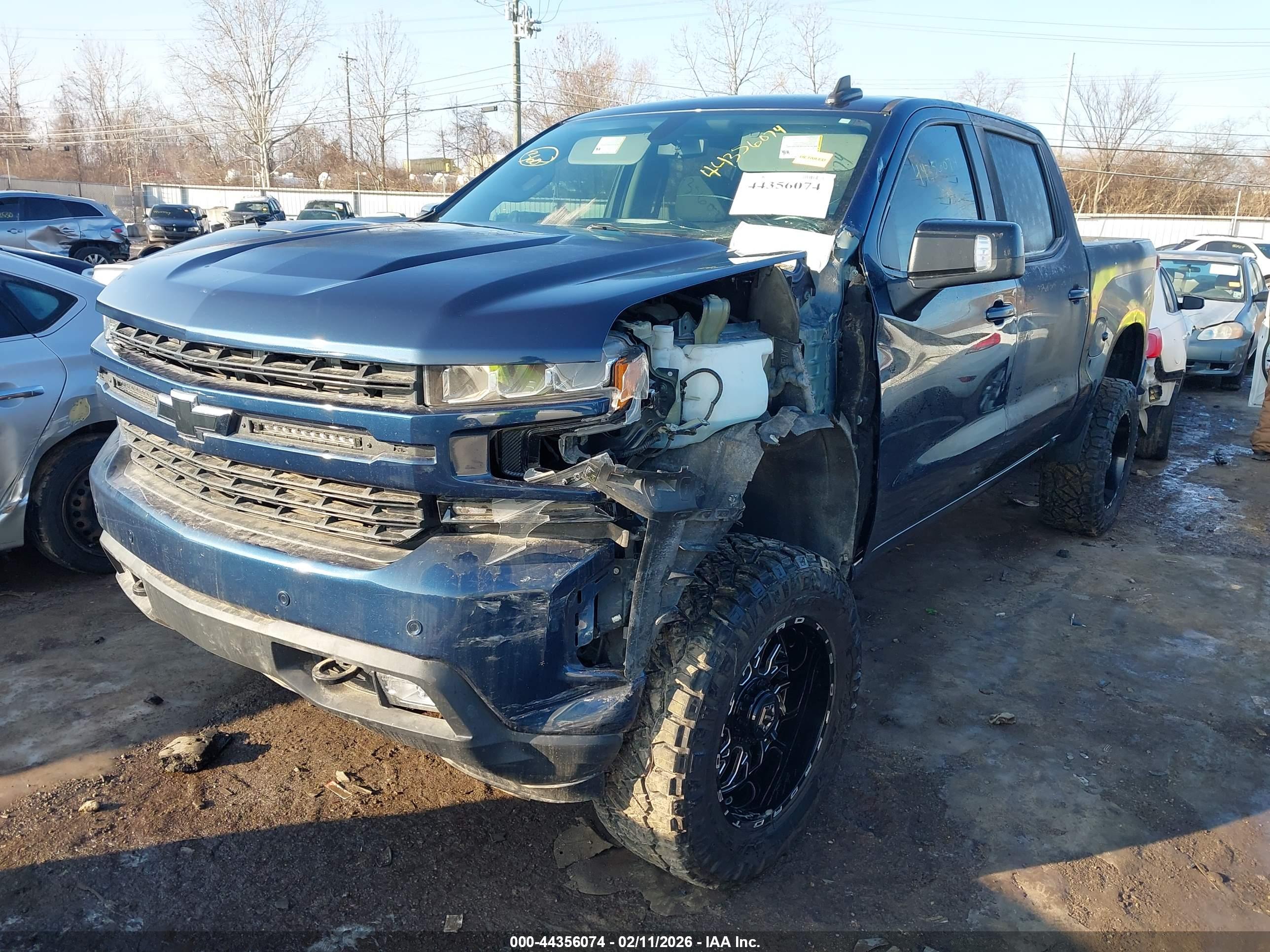 CHEVROLET SILVERADO image 2