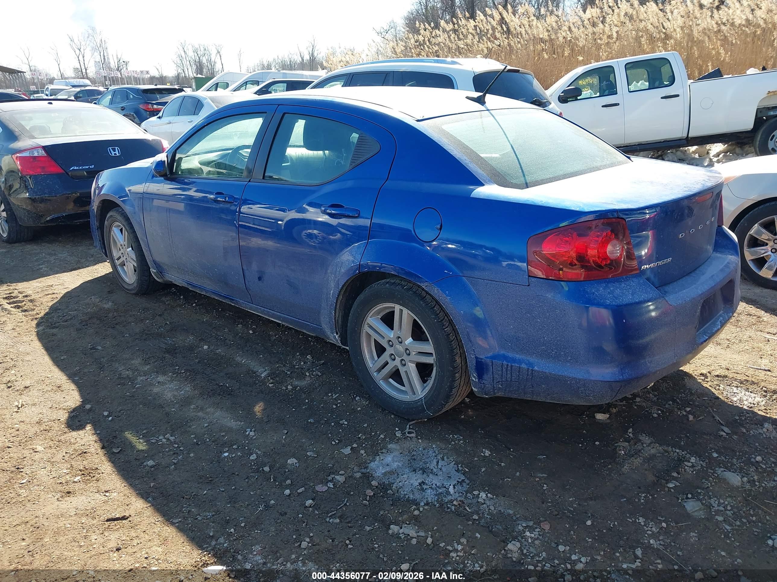 DODGE AVENGER image 3