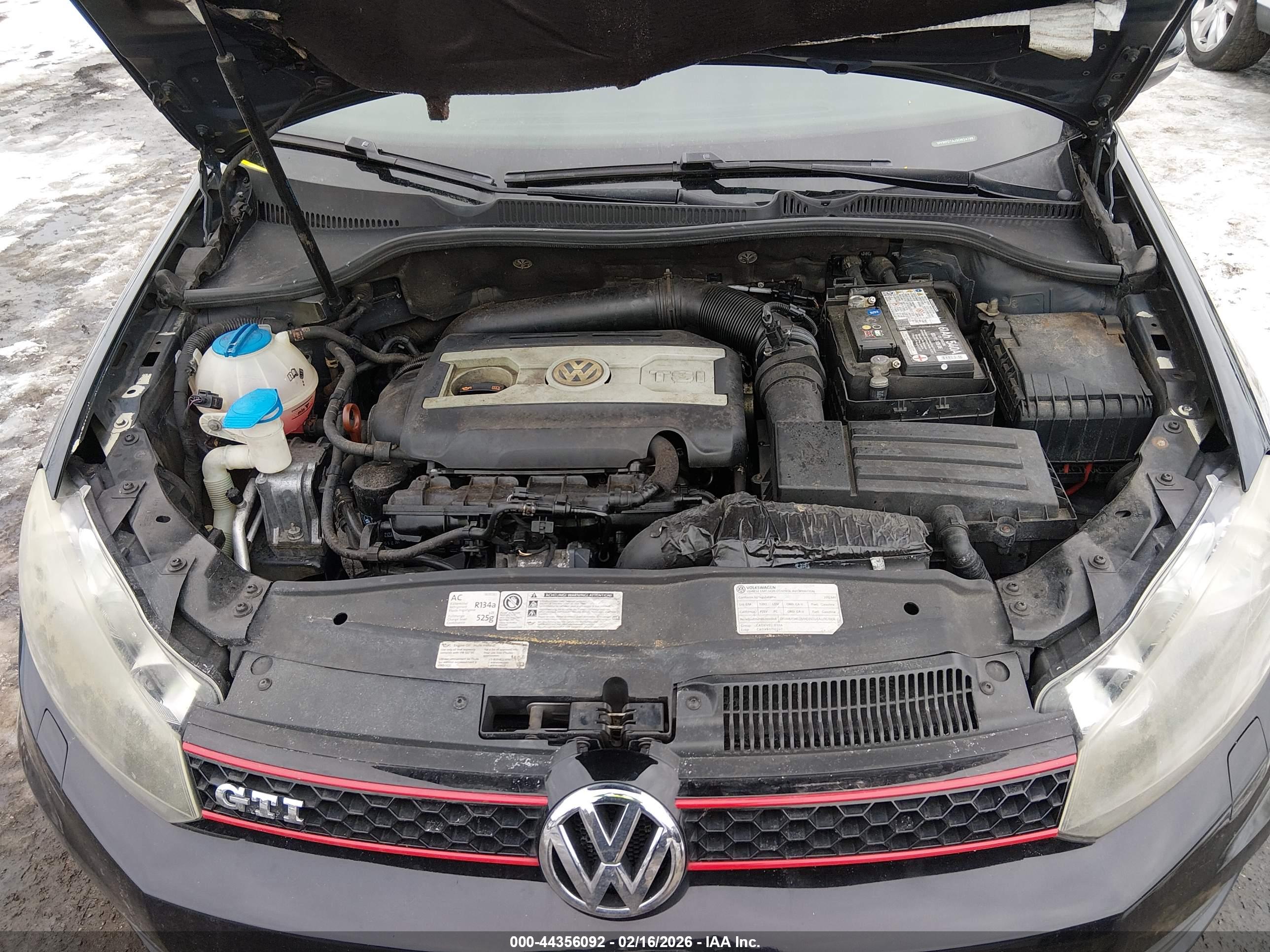 VOLKSWAGEN GTI image 10