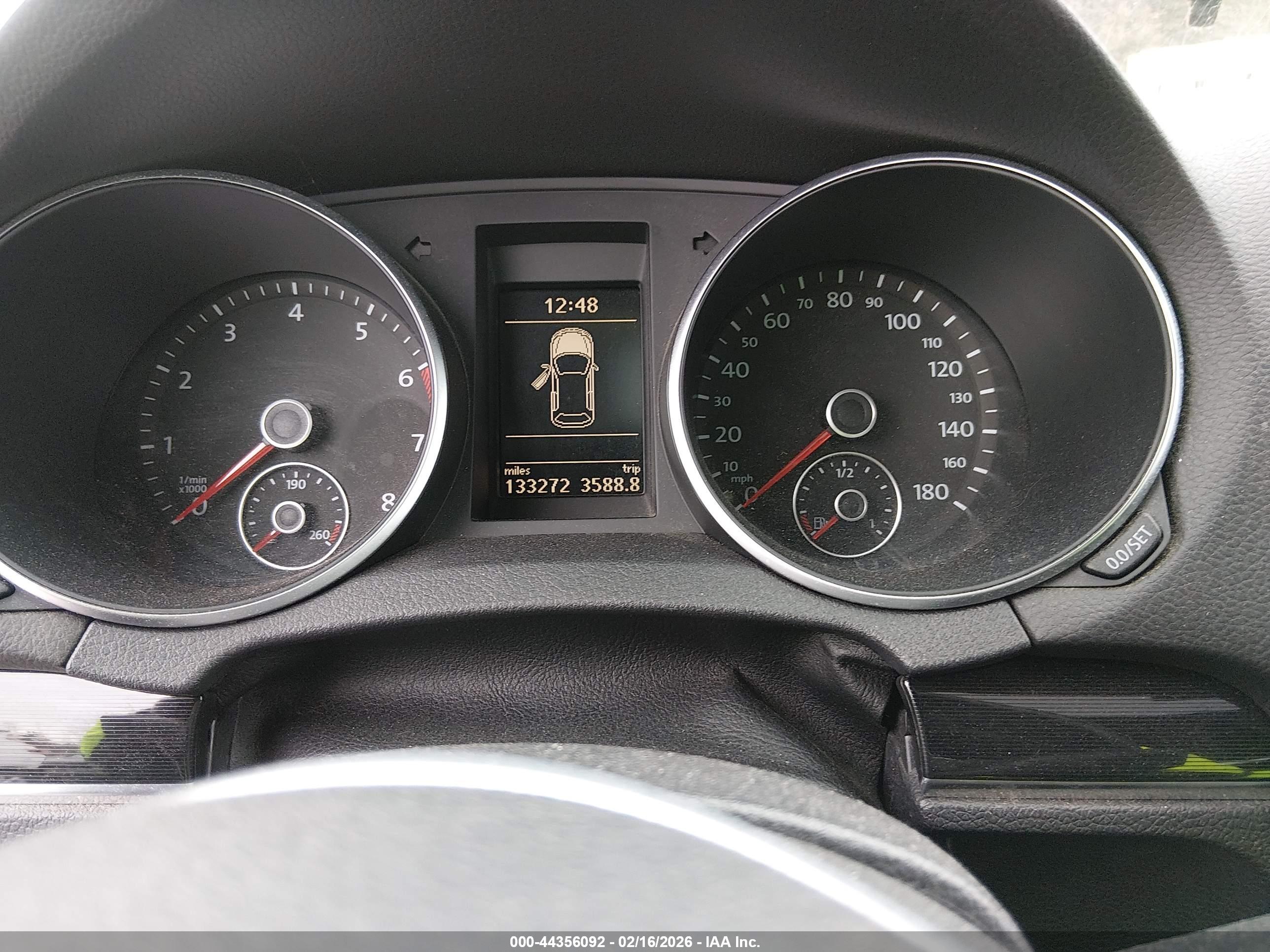 VOLKSWAGEN GTI image 7