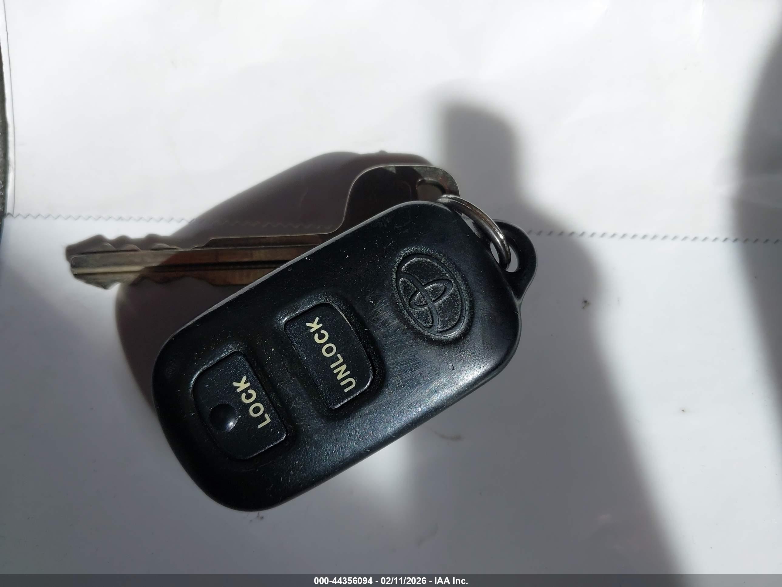TOYOTA CAMRY image 11