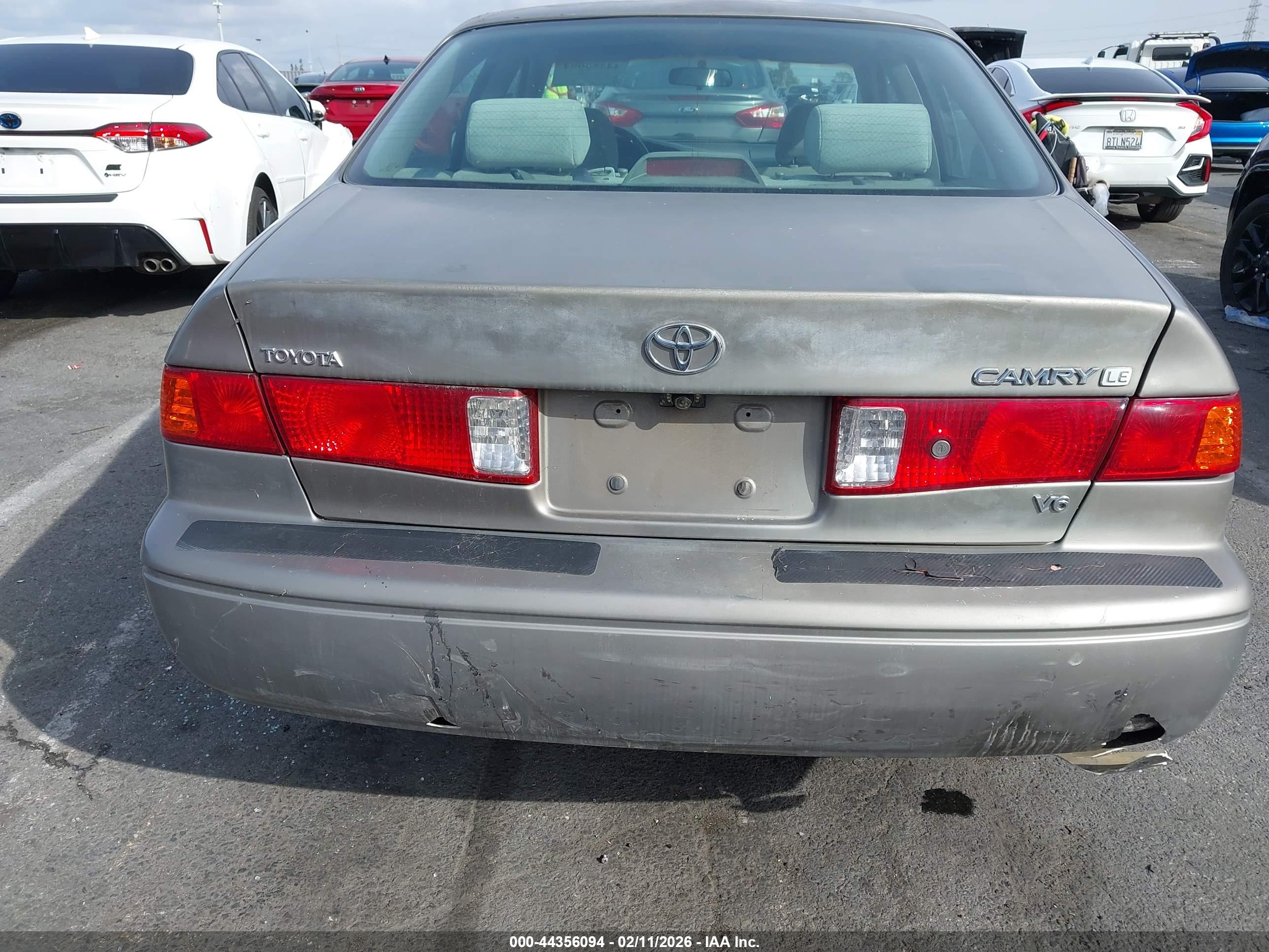 TOYOTA CAMRY image 6