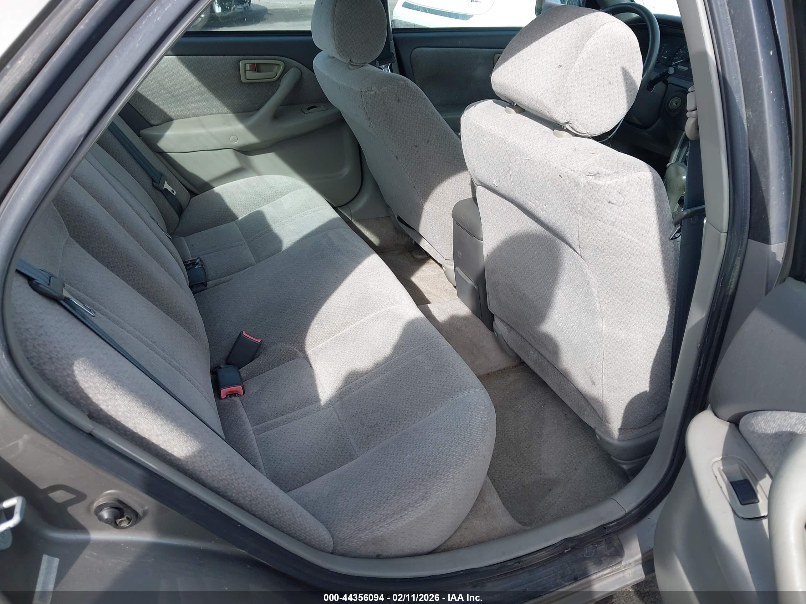 TOYOTA CAMRY image 8
