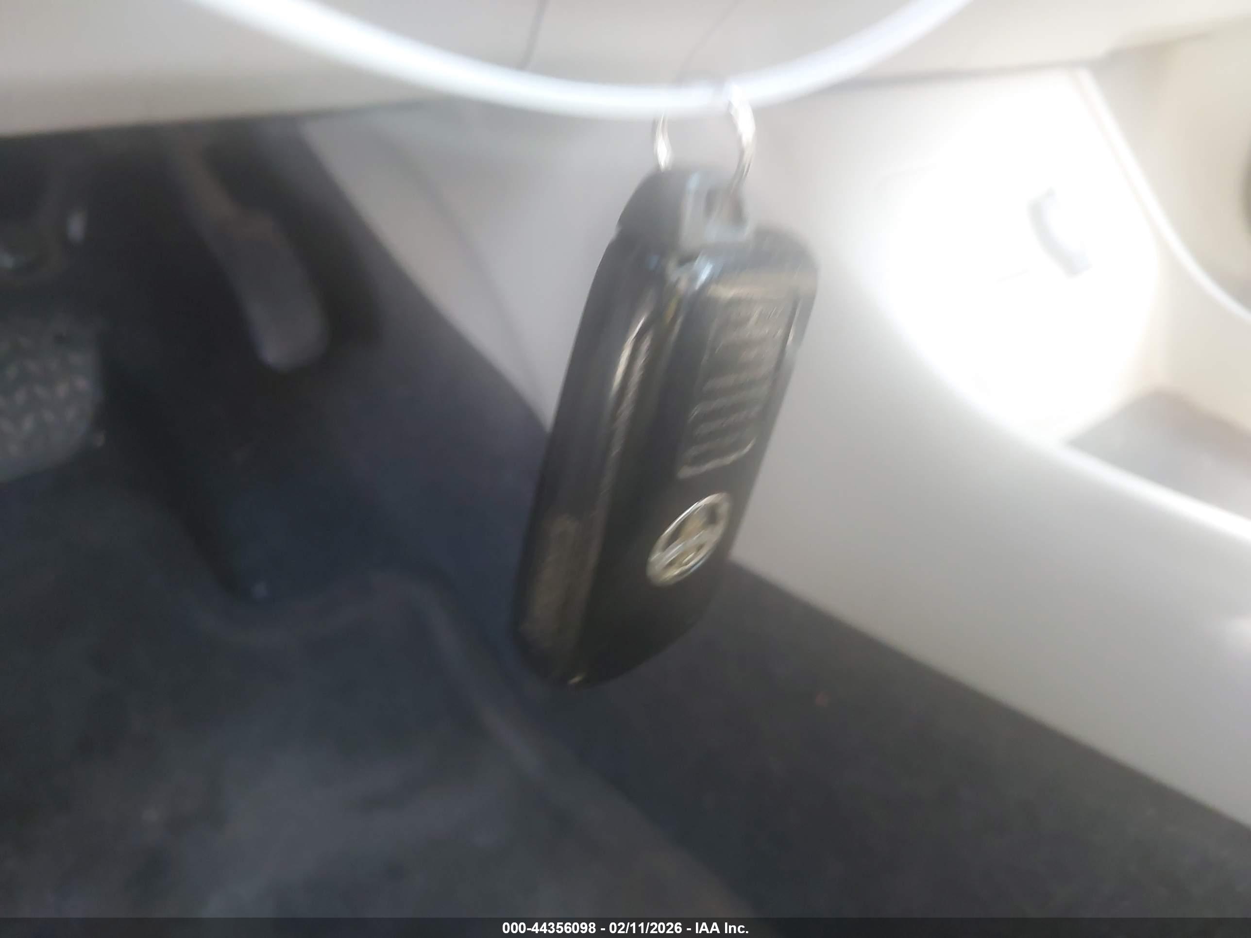 TOYOTA PRIUS image 11