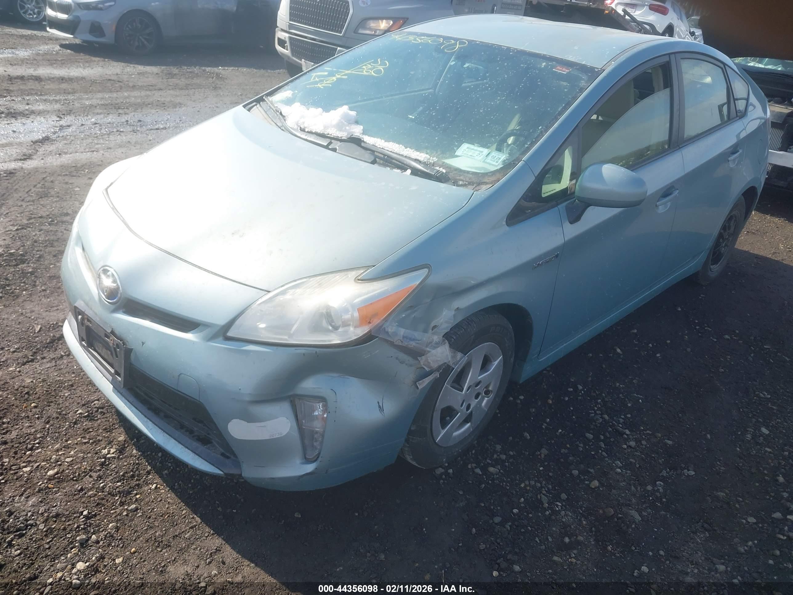 TOYOTA PRIUS image 2