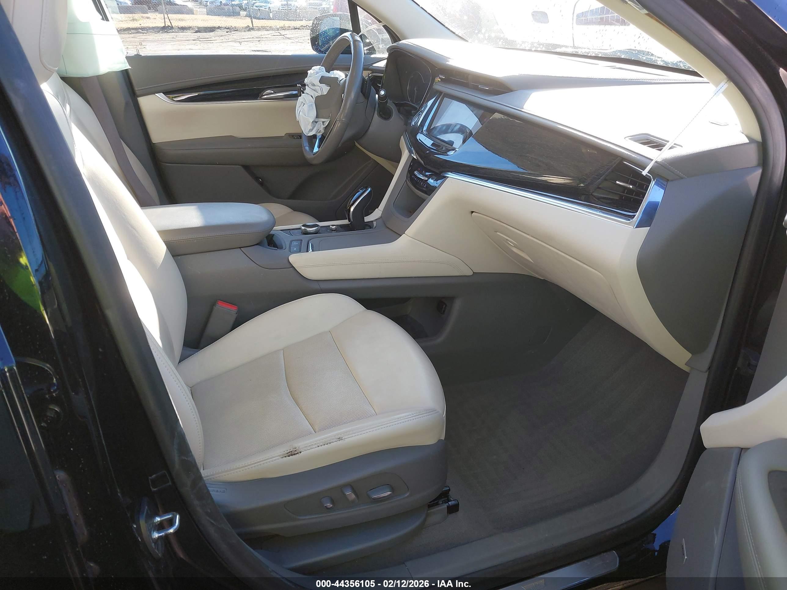 CADILLAC XT6 image 5