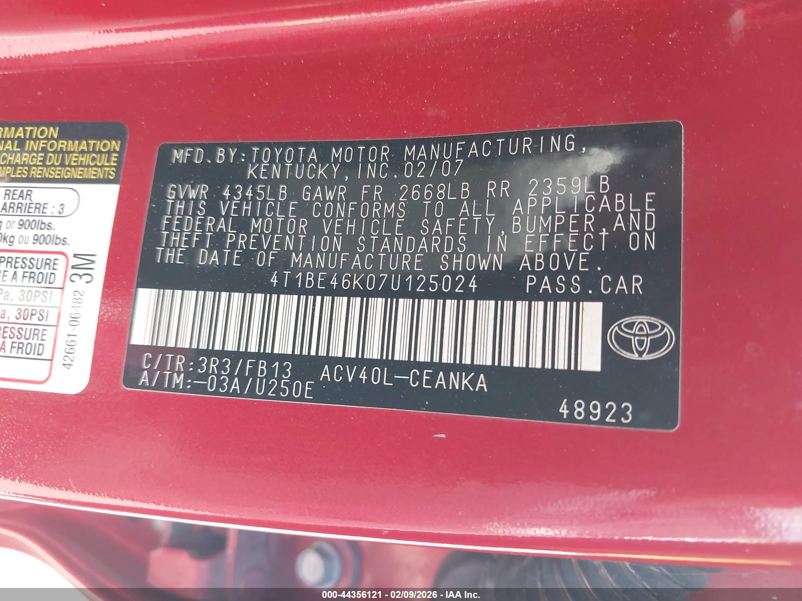 TOYOTA CAMRY image 9