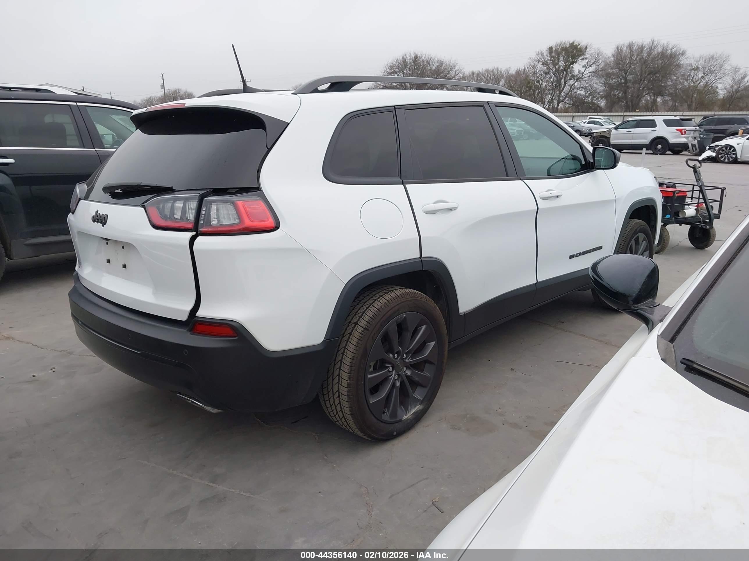 JEEP CHEROKEE image 4