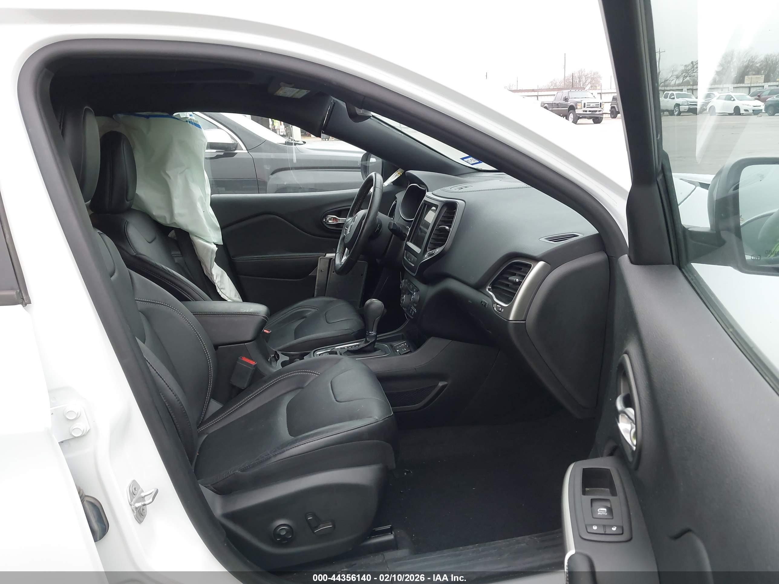 JEEP CHEROKEE image 5