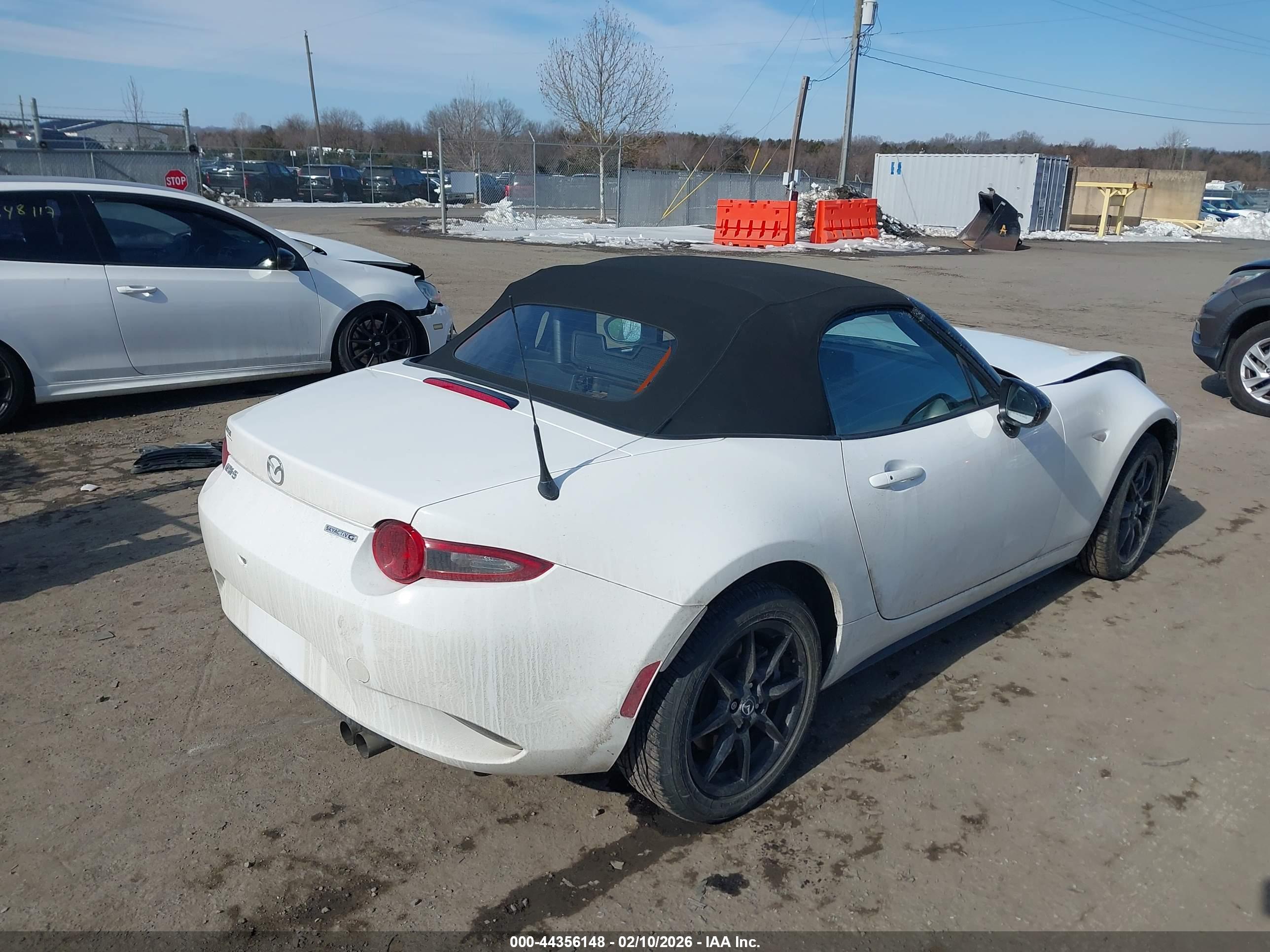 MAZDA MX-5 image 4
